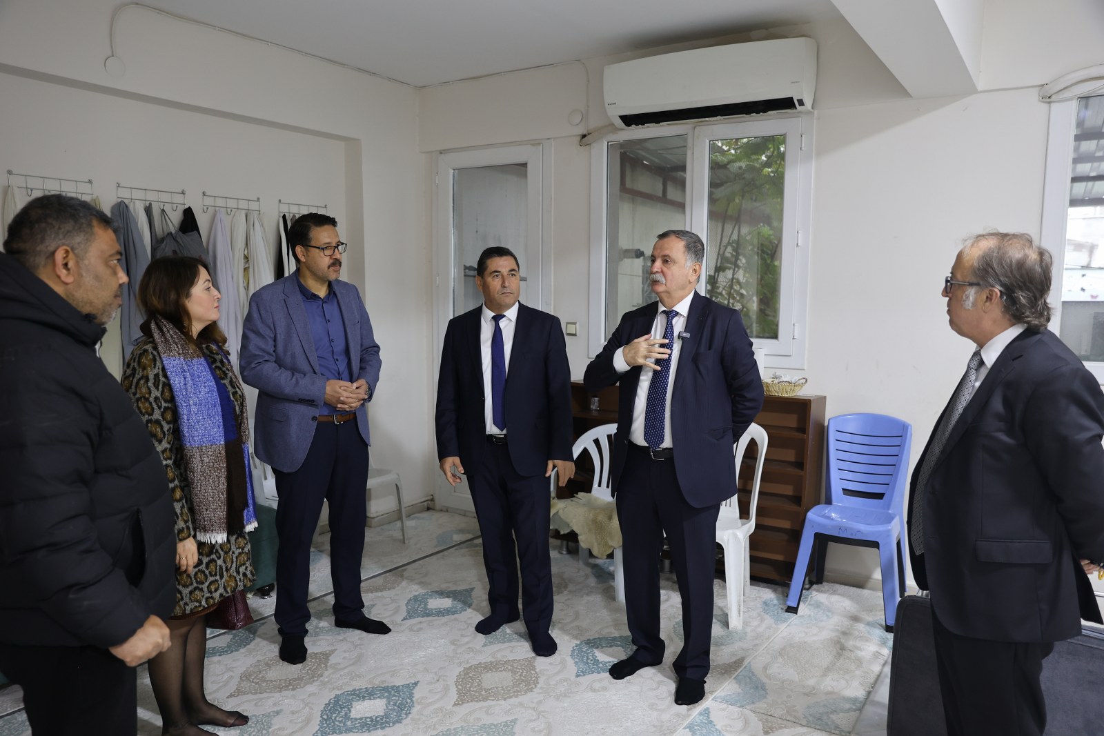 Başkan Balaban Aynı Ali Mahallesi’nde esnafla buluştu: “Hizmet sahada üretilir”