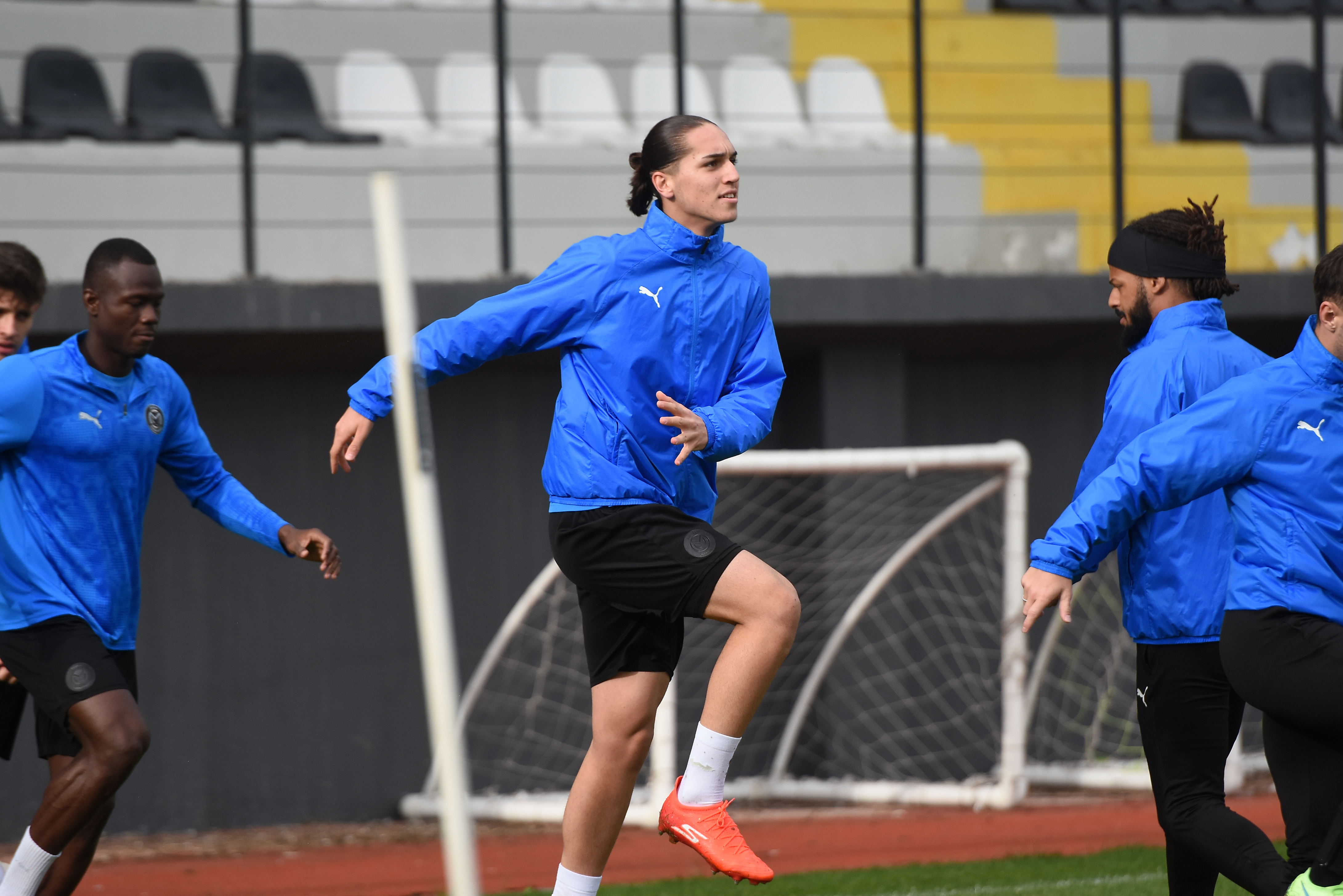 Manisa FK İ. A. Vanspor FK mücadelesine hazırlanıyor