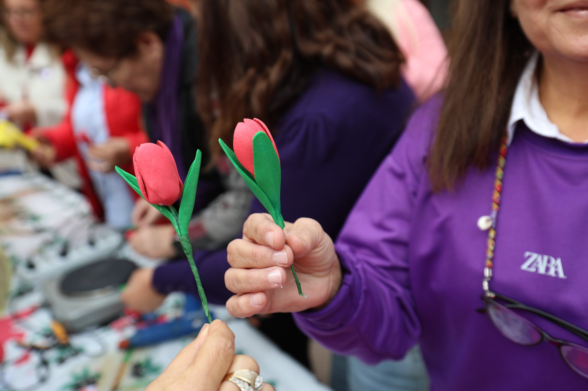 Manisa Lalesi bu kez Kurşunlu Han’da açtı: Manisalı kadınlardan sanat rüzgarı…