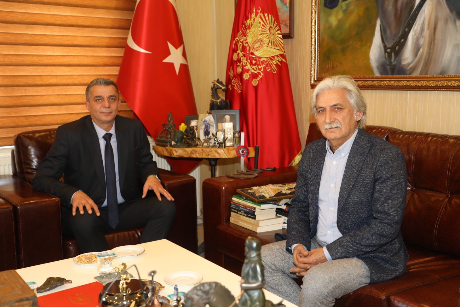 Başkan Şimşek Kaymakam Genel'i ziyaret etti