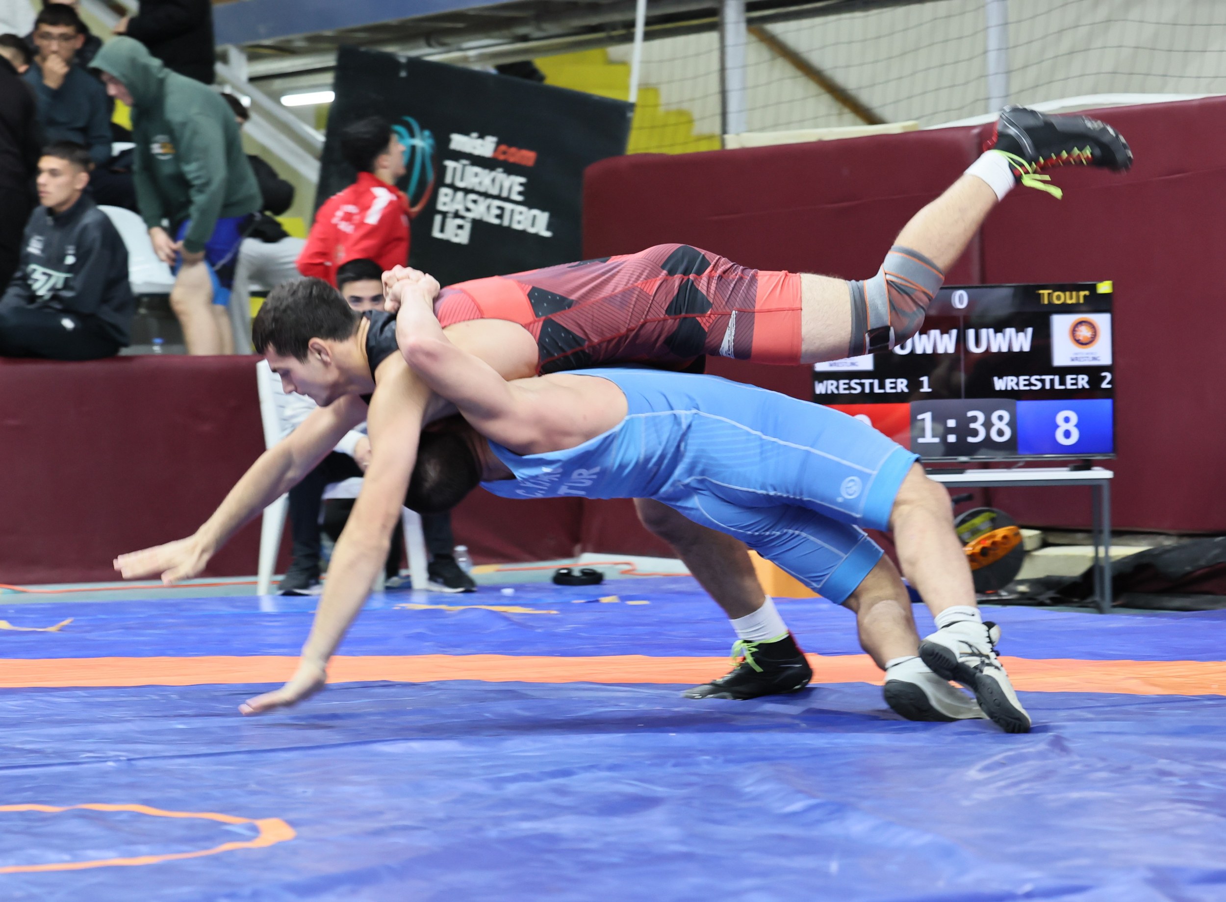 Okul Sporları Güreş Gençler (A) Grup Müsabakaları Manisa’da Başladı