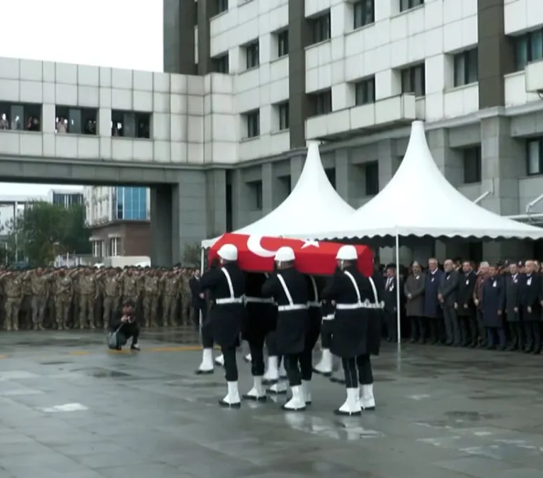 Çekmeköy operasyonunda şehit: Emre Albayrak son yolculuğuna uğurlandı