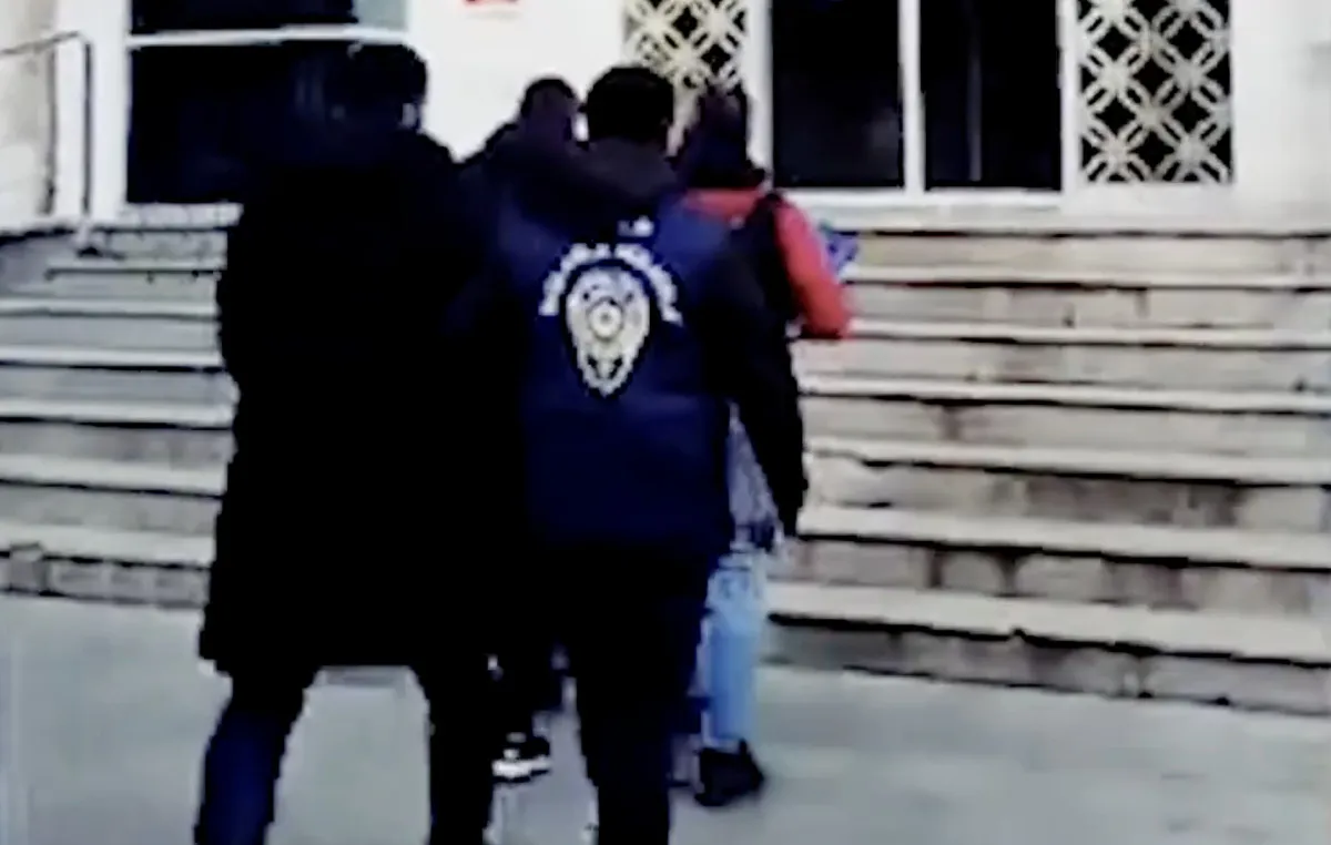 Manisa dahil 55 ilde siber suçla operasyon: 301 gözaltı