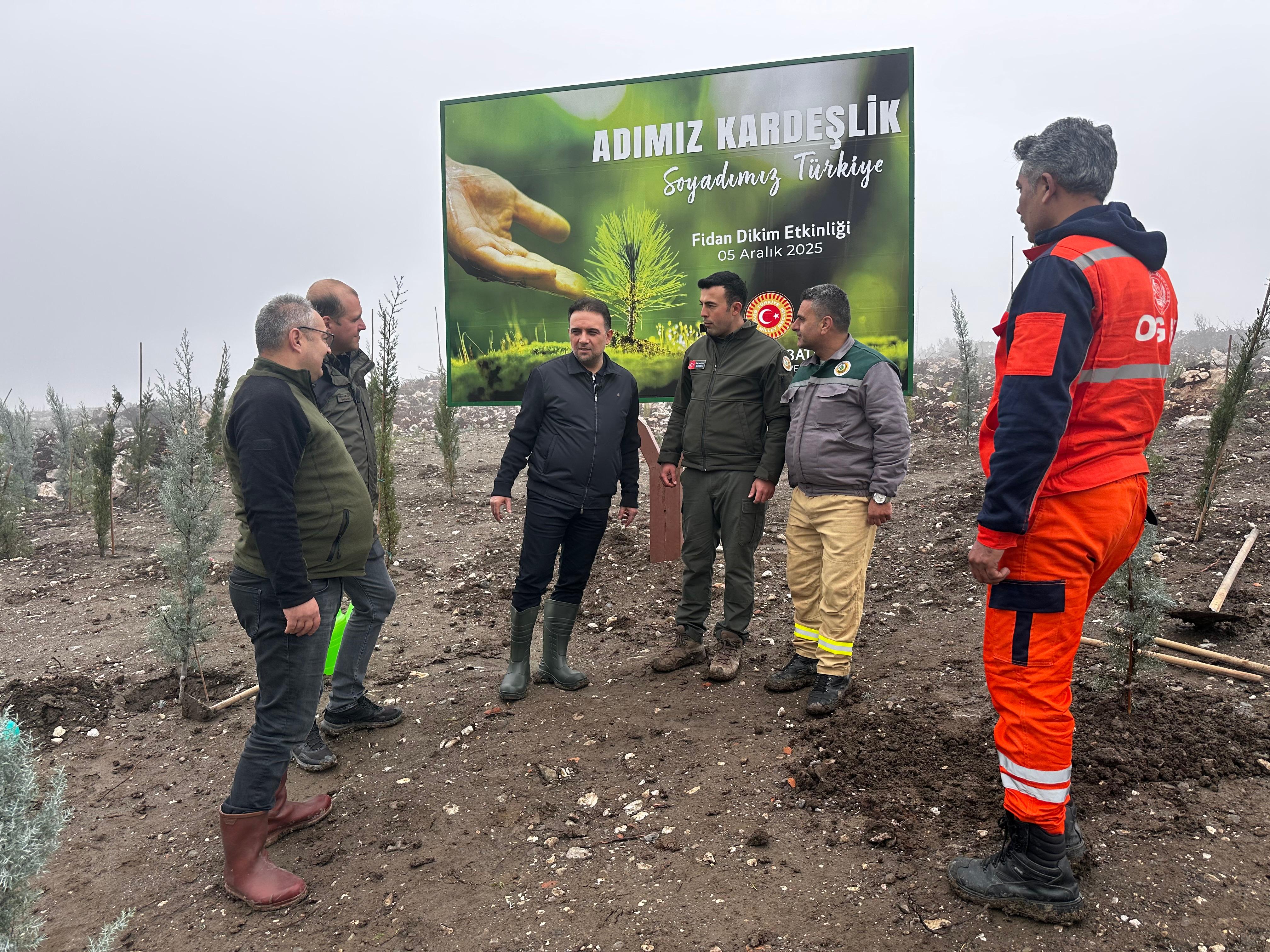 Murat Baybatur’dan Manisa’daki yangın bölgelerine umut