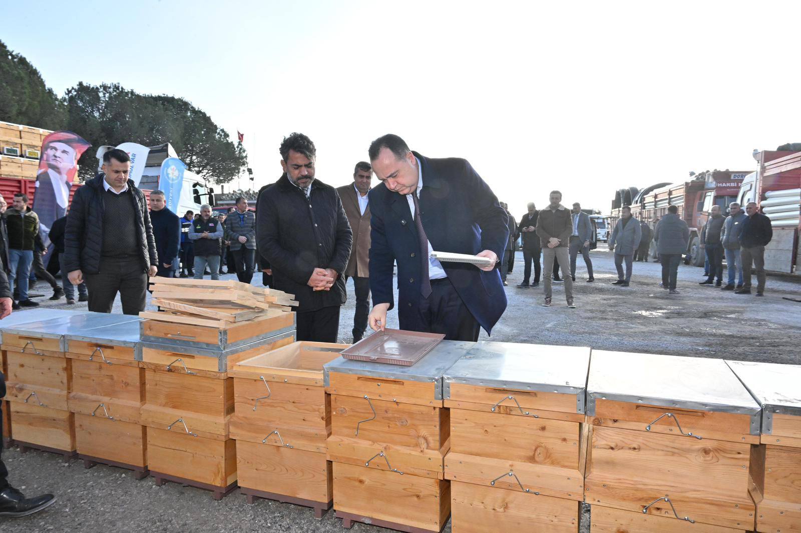 Büyükşehir’den Arıcılara Ve Sulama Kooperatiflerine Güçlü Destek (11)