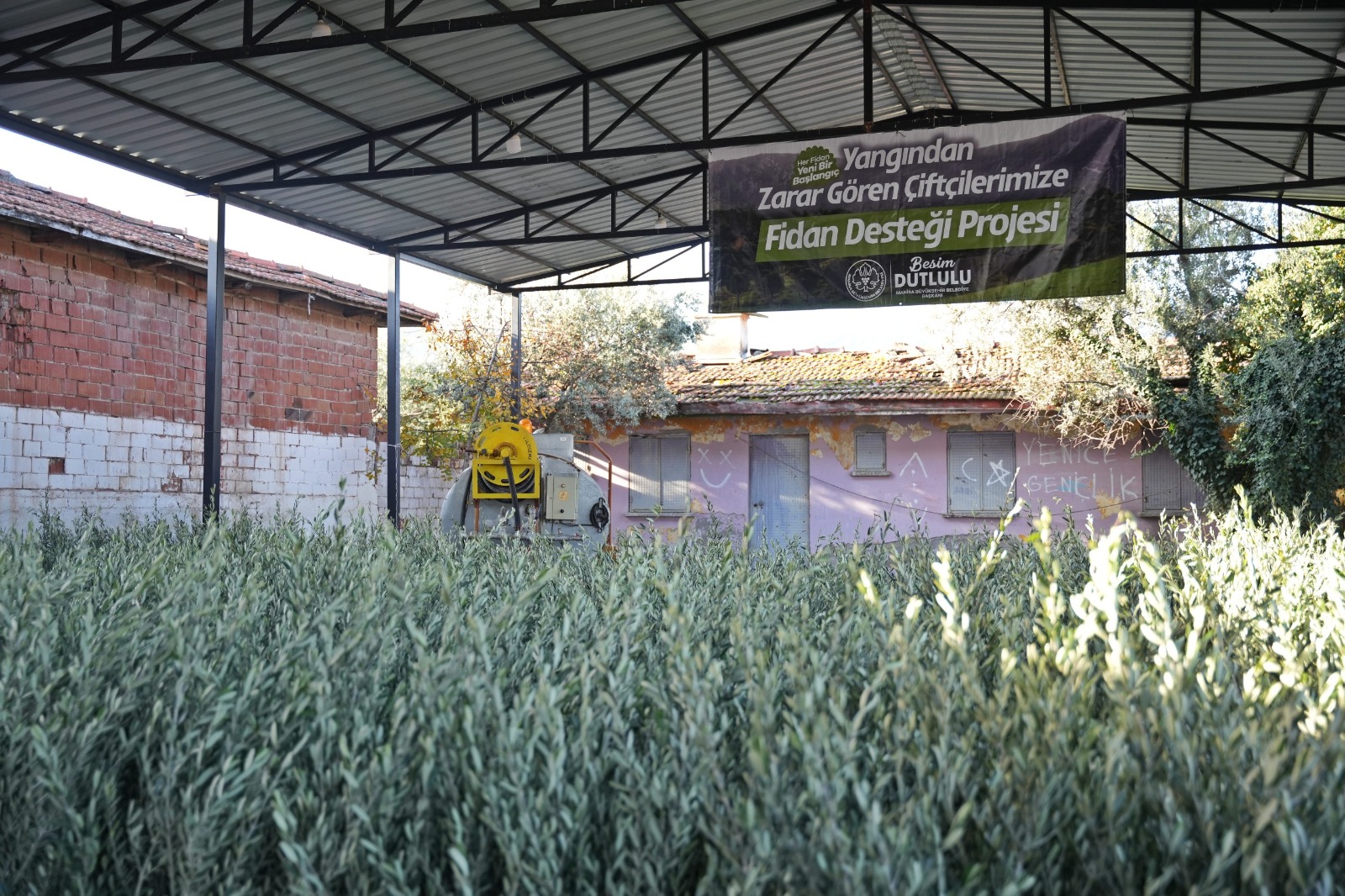 Manisa Büyükşehir Belediyesi’nden afetzede üreticiye büyük destek