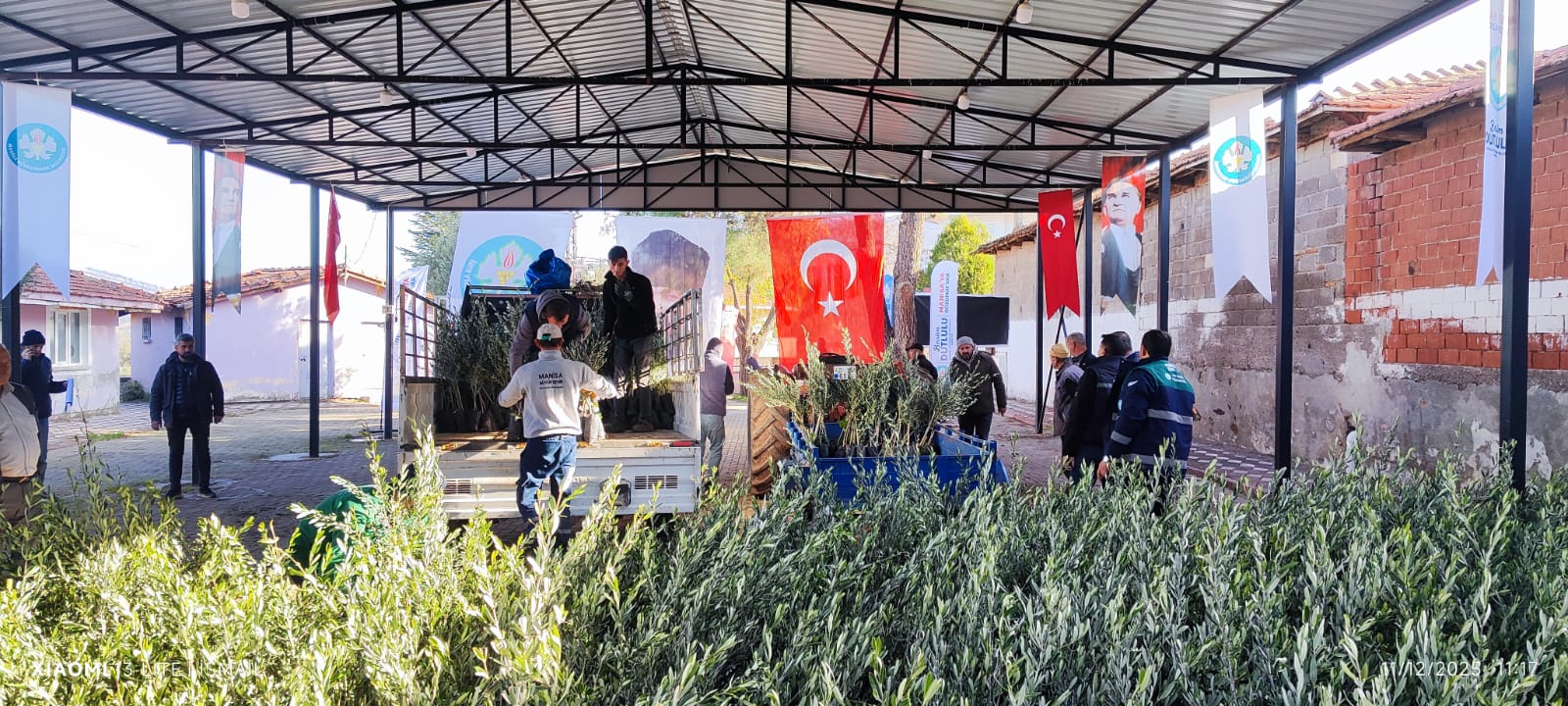 Manisa Büyükşehir Belediyesi’nden afetzede üreticiye büyük destek