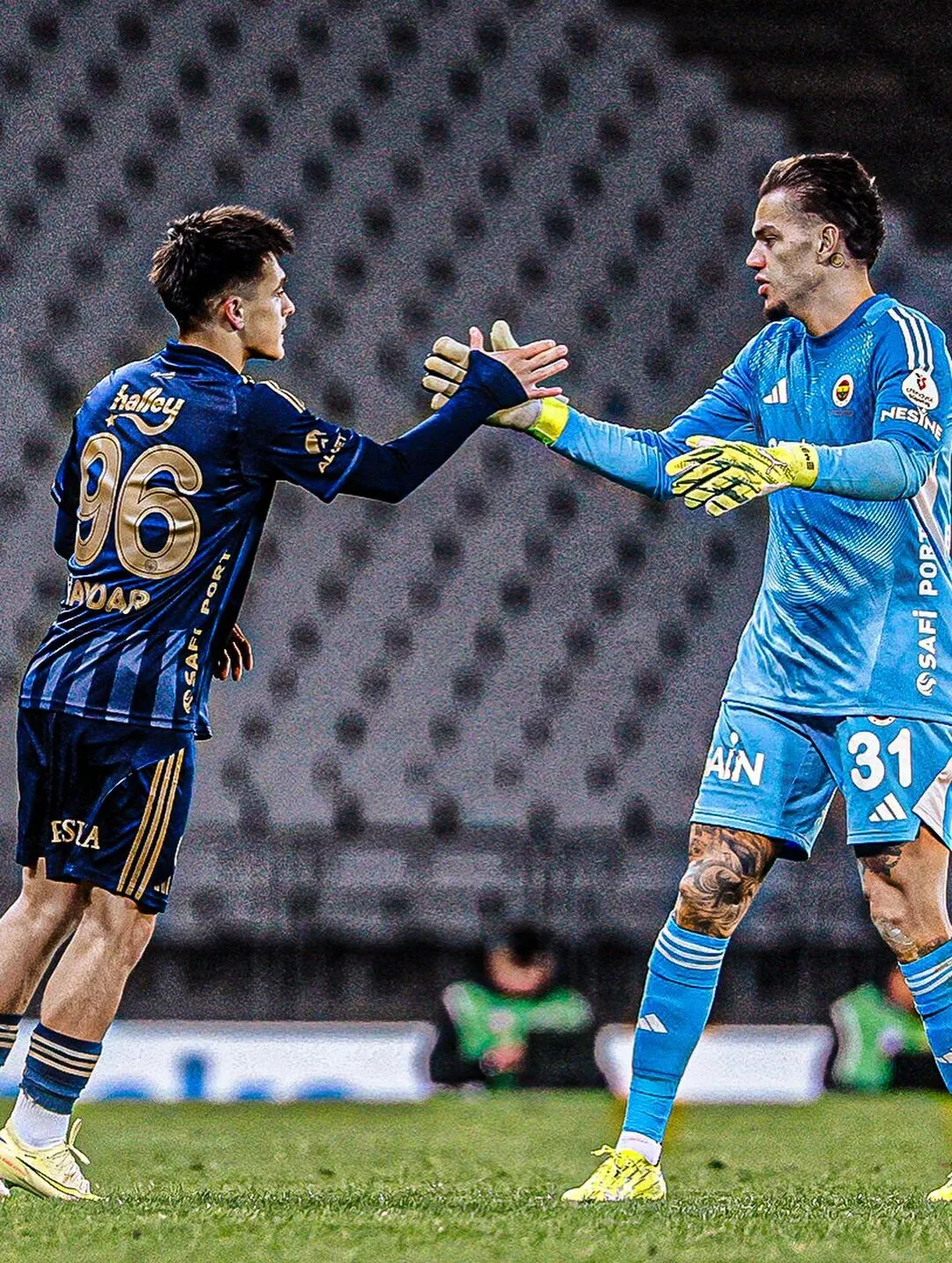 Manisalı Futbolcu Fenerbahçe Tarihine Geçti!