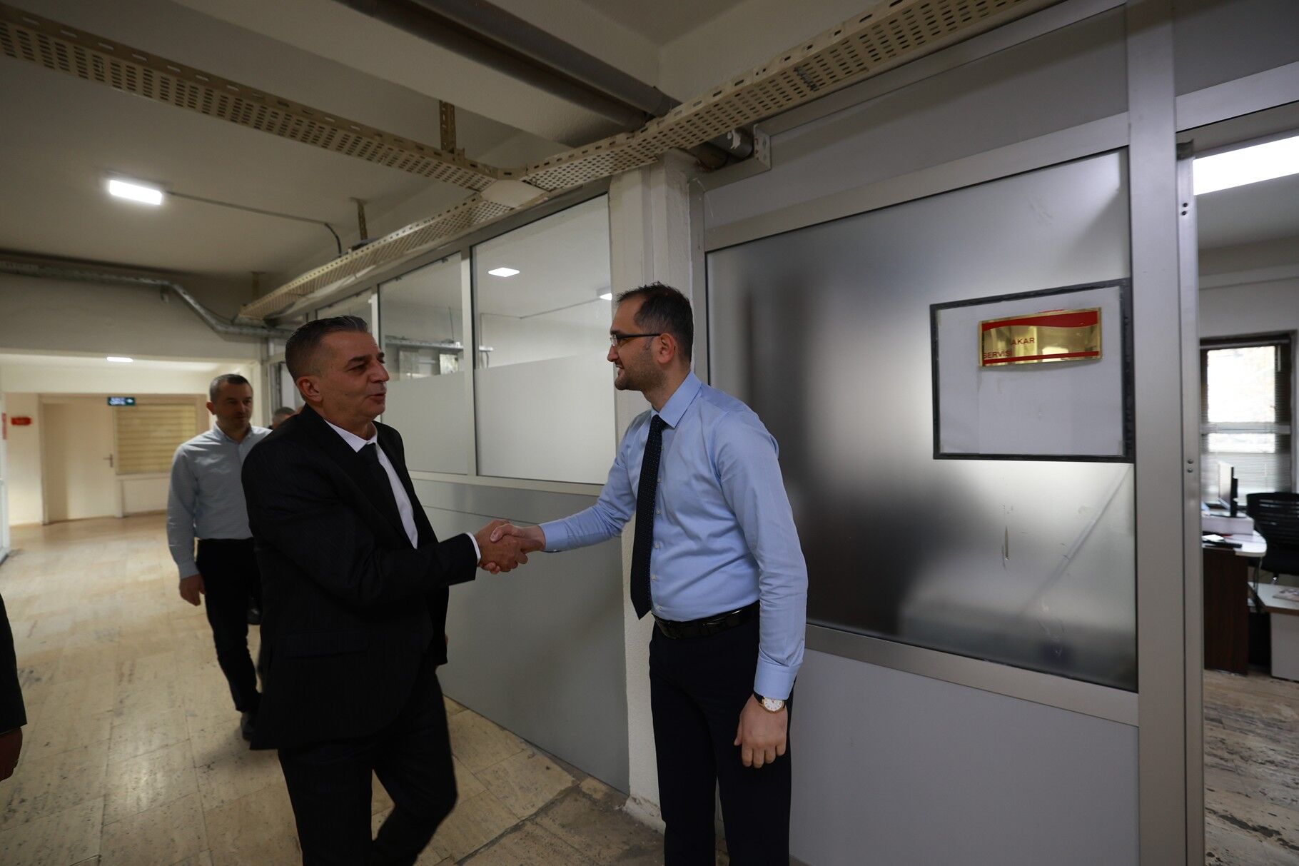 Şehzadeler'in yeni belediye başkanı Hakan Şimşek göreve başladı!