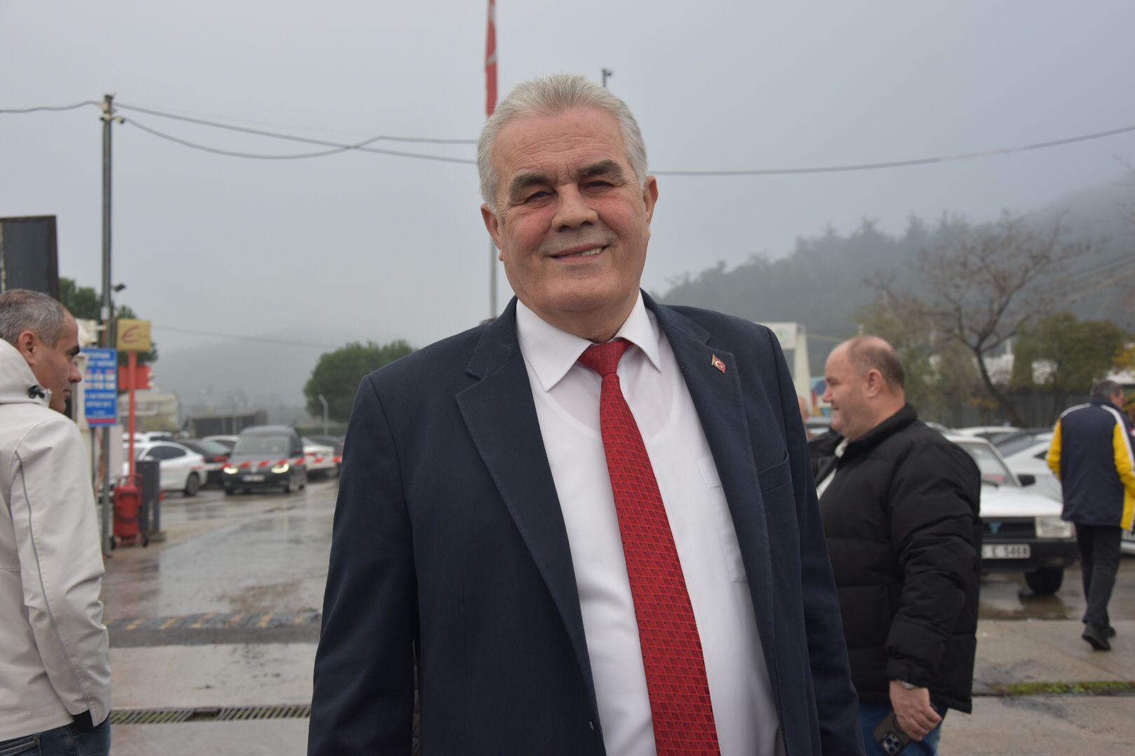 Manisa’da nakliyeciler isyan etti: “Bizi de görün!”