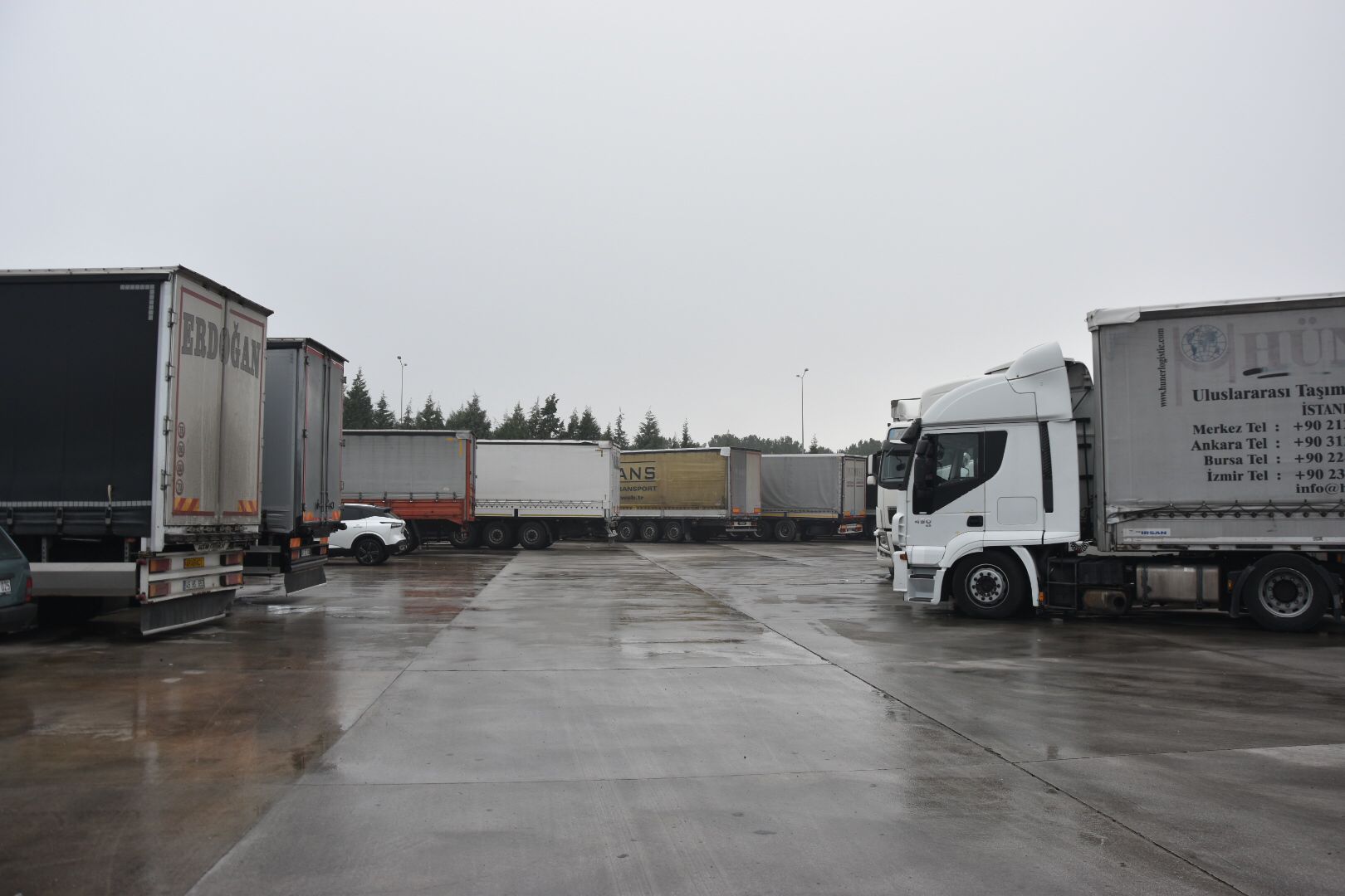 Manisa’da nakliyeciler isyan etti: “Bizi de görün!”