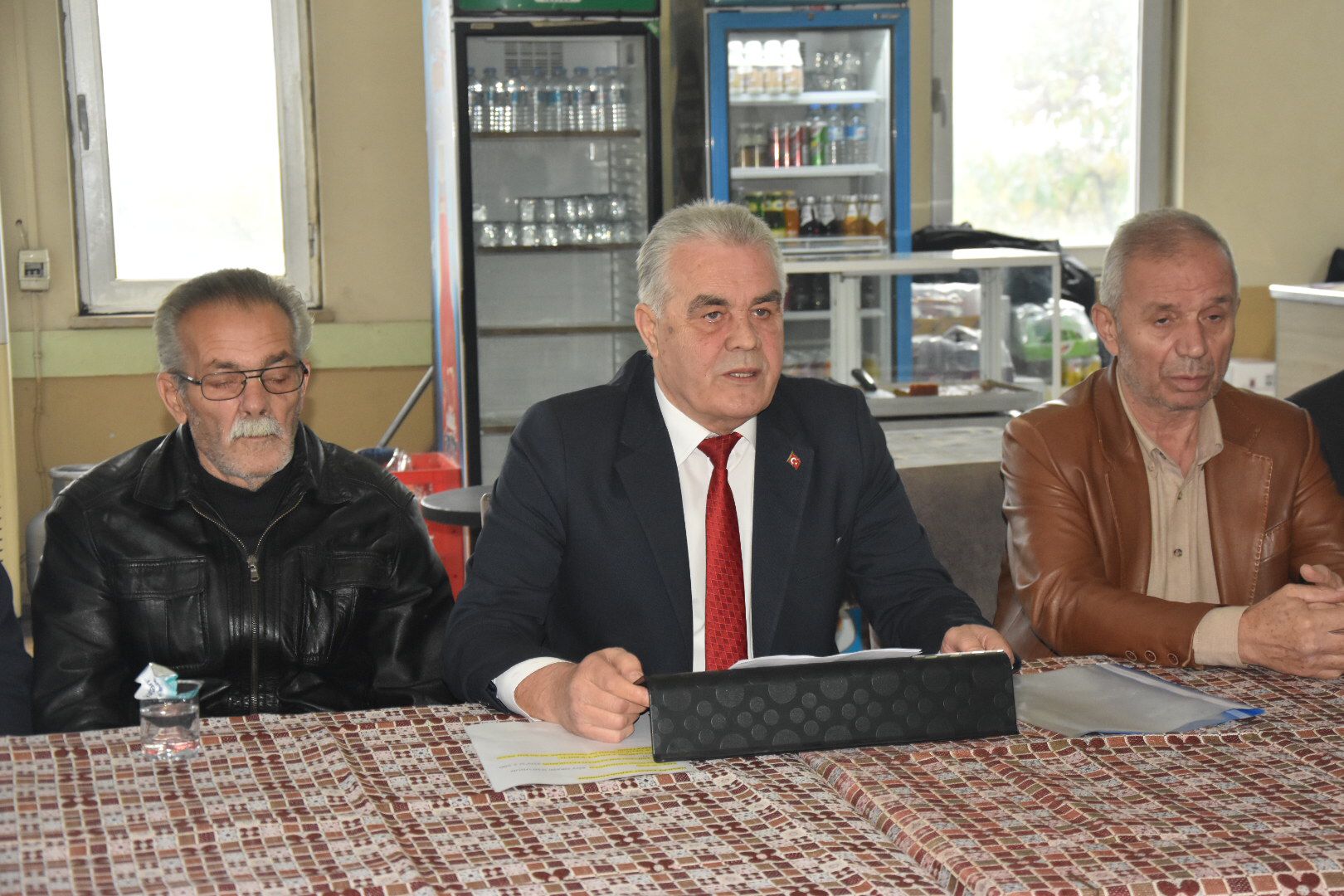 Manisa’da nakliyeciler isyan etti: “Bizi de görün!”