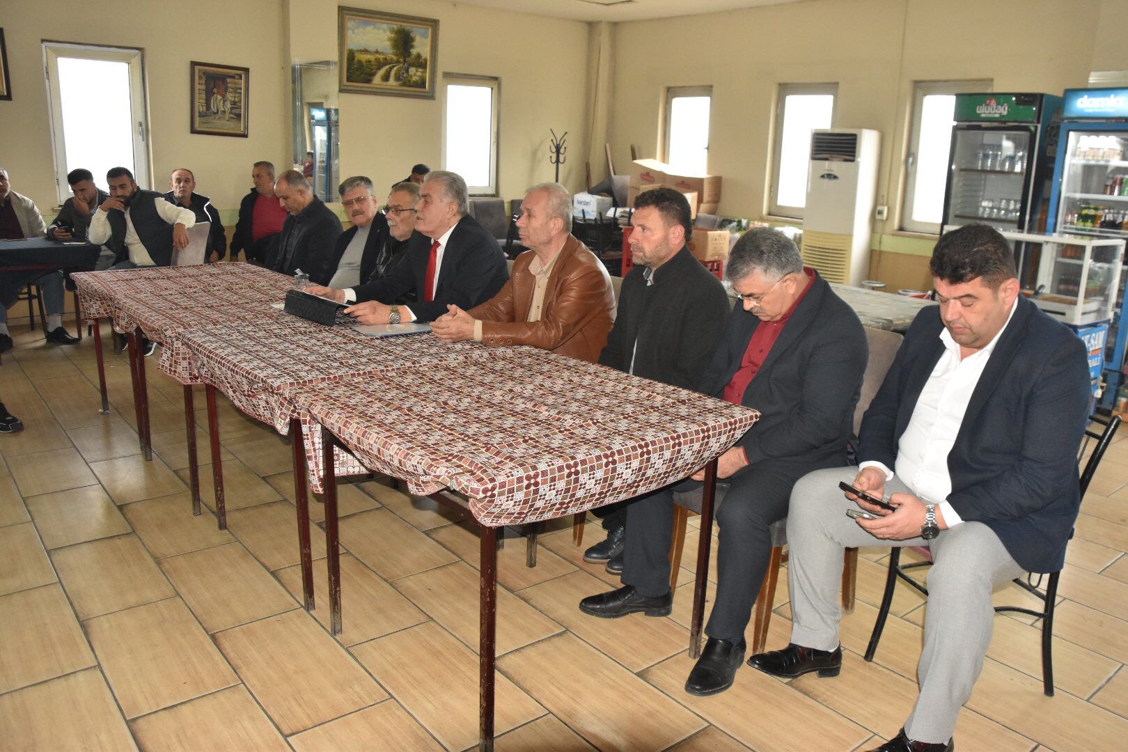 Manisa’da nakliyeciler isyan etti: “Bizi de görün!”