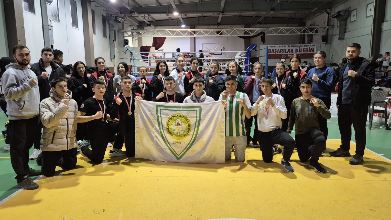 Manisa Muaythai takımı İzmir’de madalya fırtınası estirdi