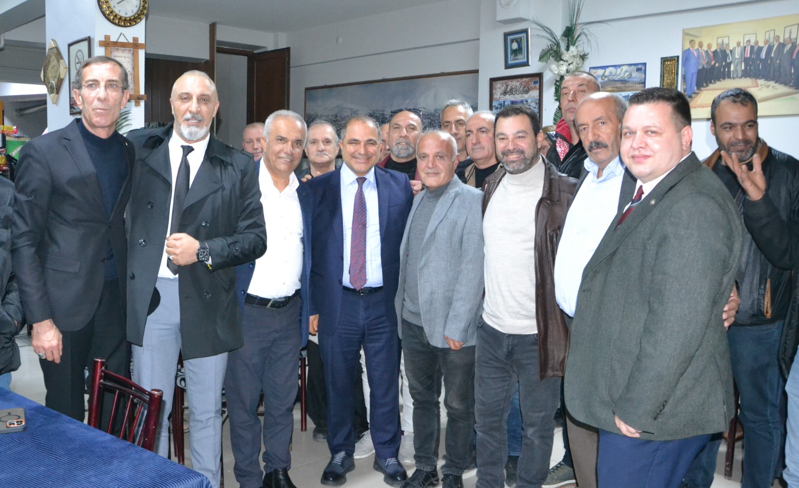 MHP heyetinden Manisa Bitlisliler Derneği’ne ziyaret: “Terörsüz Türkiye ortak hedefimizdir”