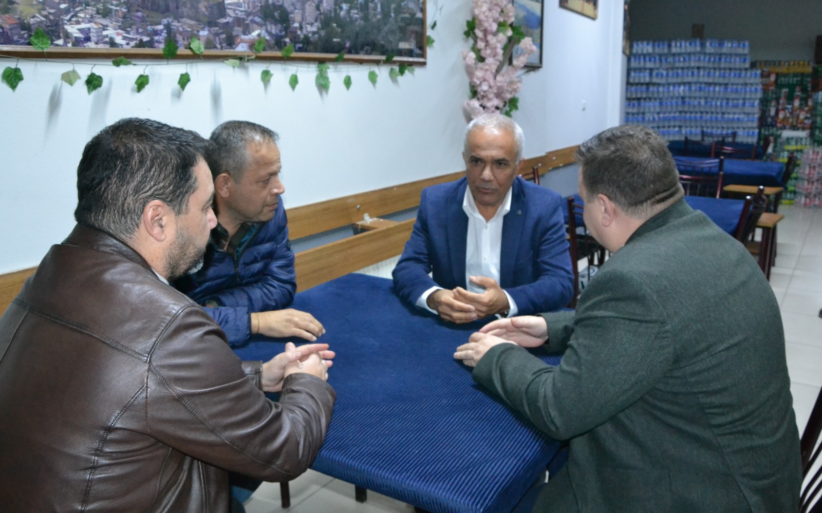 MHP heyetinden Manisa Bitlisliler Derneği’ne ziyaret: “Terörsüz Türkiye ortak hedefimizdir”