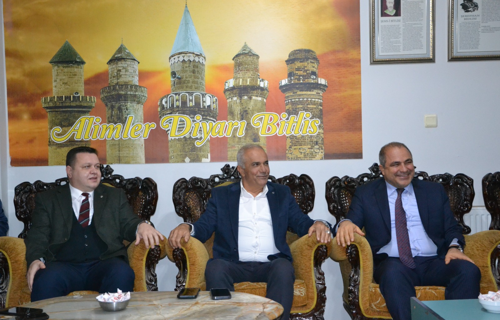 MHP heyetinden Manisa Bitlisliler Derneği’ne ziyaret: “Terörsüz Türkiye ortak hedefimizdir”