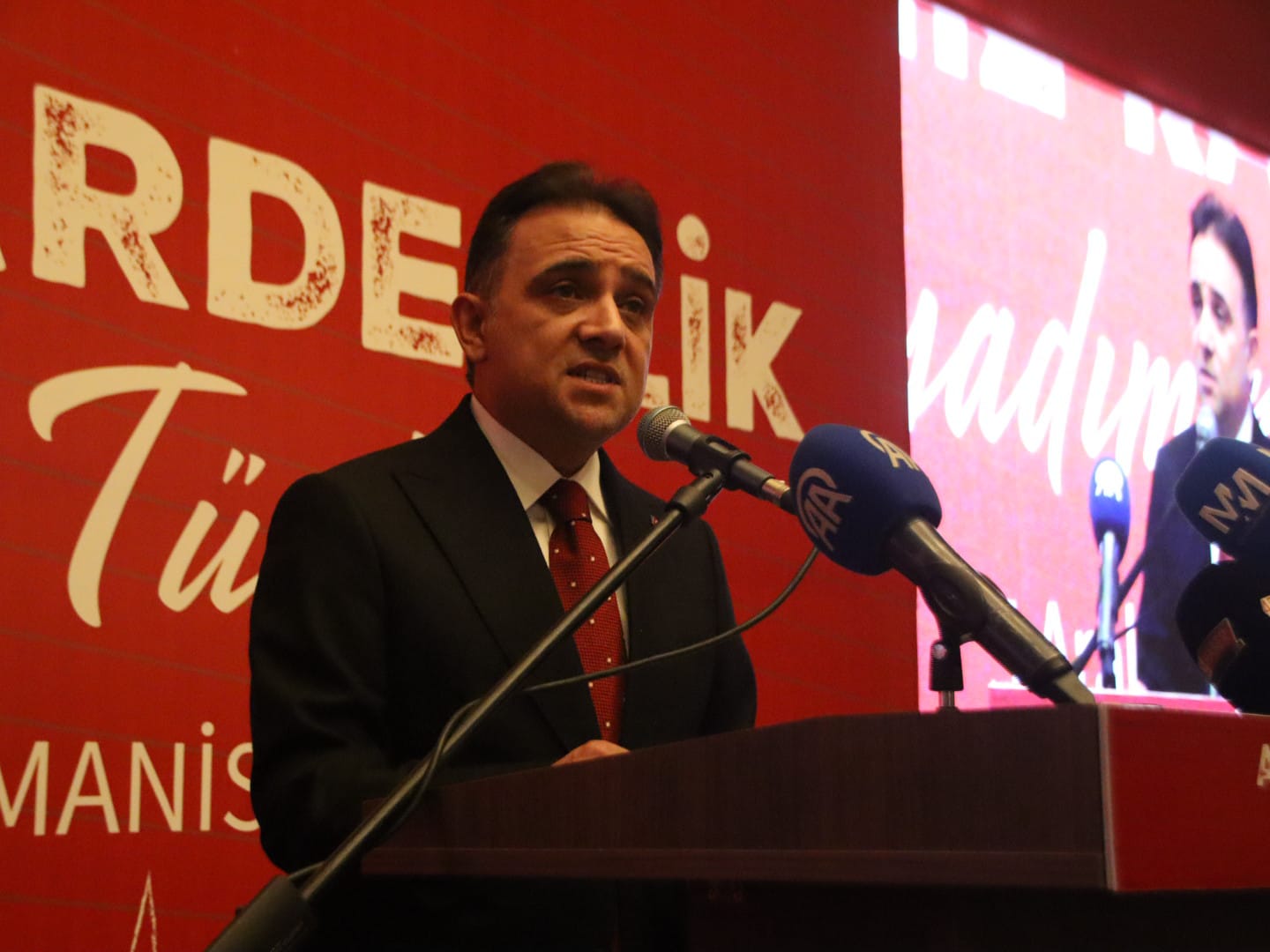 AK Parti Manisa Milletvekili Baybatur’dan “Adımız Kardeşlik, Soyadımız Türkiye” programı