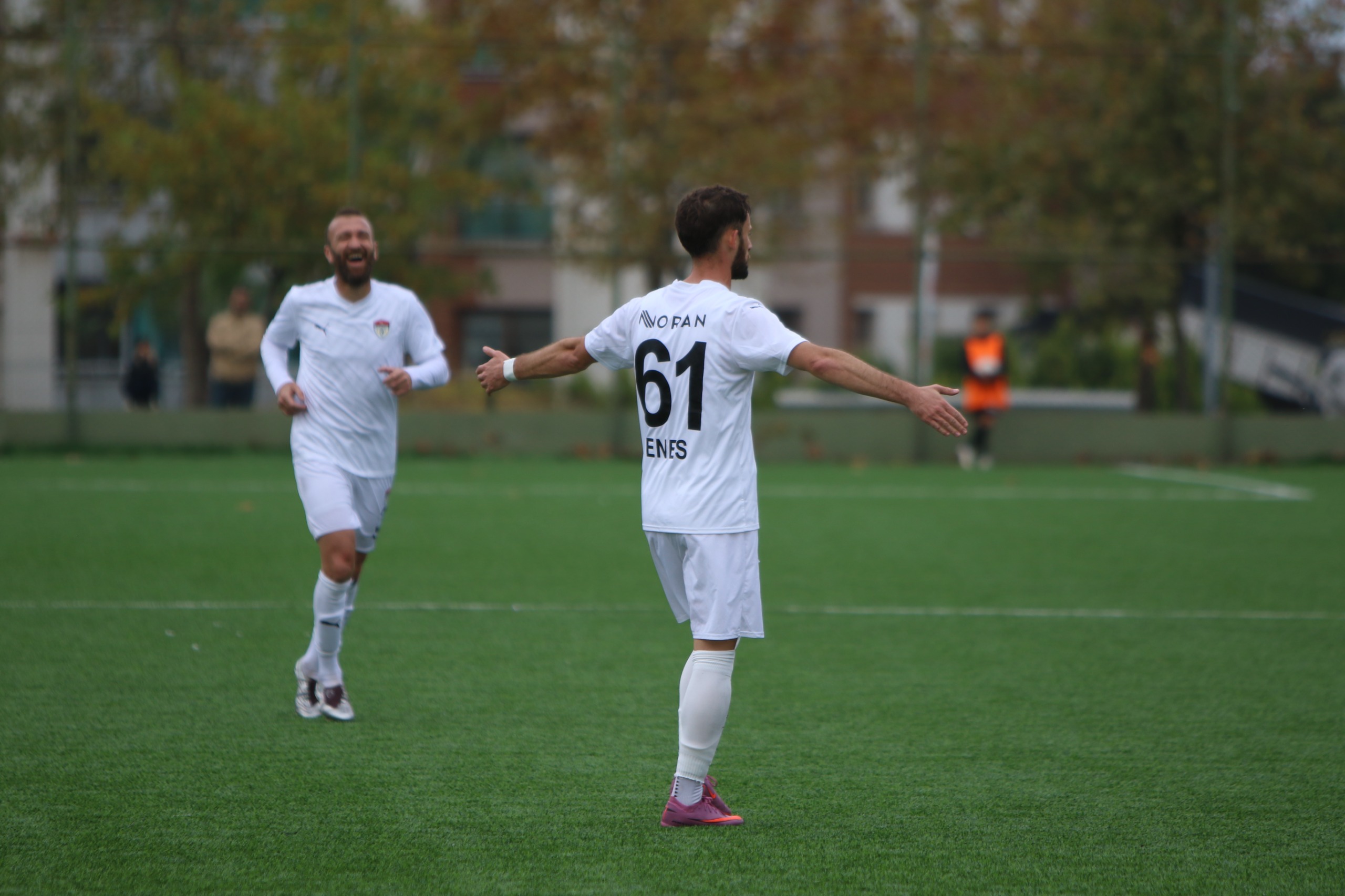 Manisaspor'dan etkileyici zafer: Kuşadasıspor'u 3-0 mağlup etti