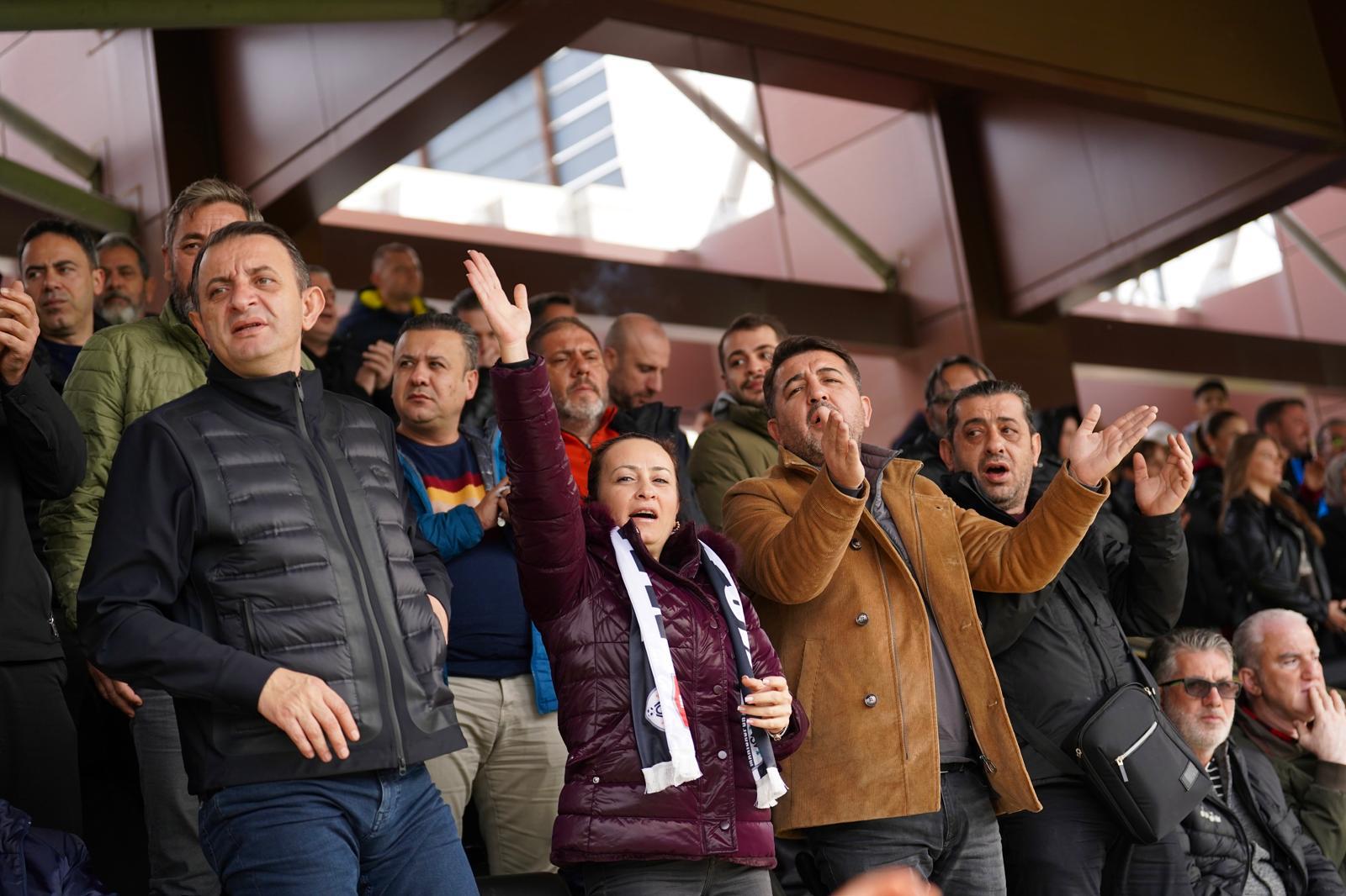 Manisaspor'dan etkileyici zafer: Kuşadasıspor'u 3-0 mağlup etti