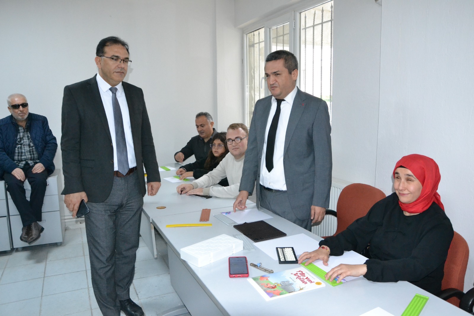 Manisa Altınokta Körler Derneği’nden anlamlı adım: Braille okuma yazma kursu başladı