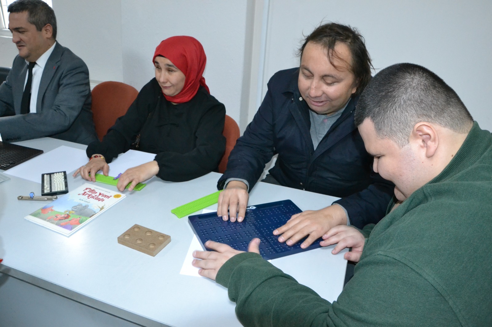 Manisa Altınokta Körler Derneği’nden anlamlı adım: Braille okuma yazma kursu başladı