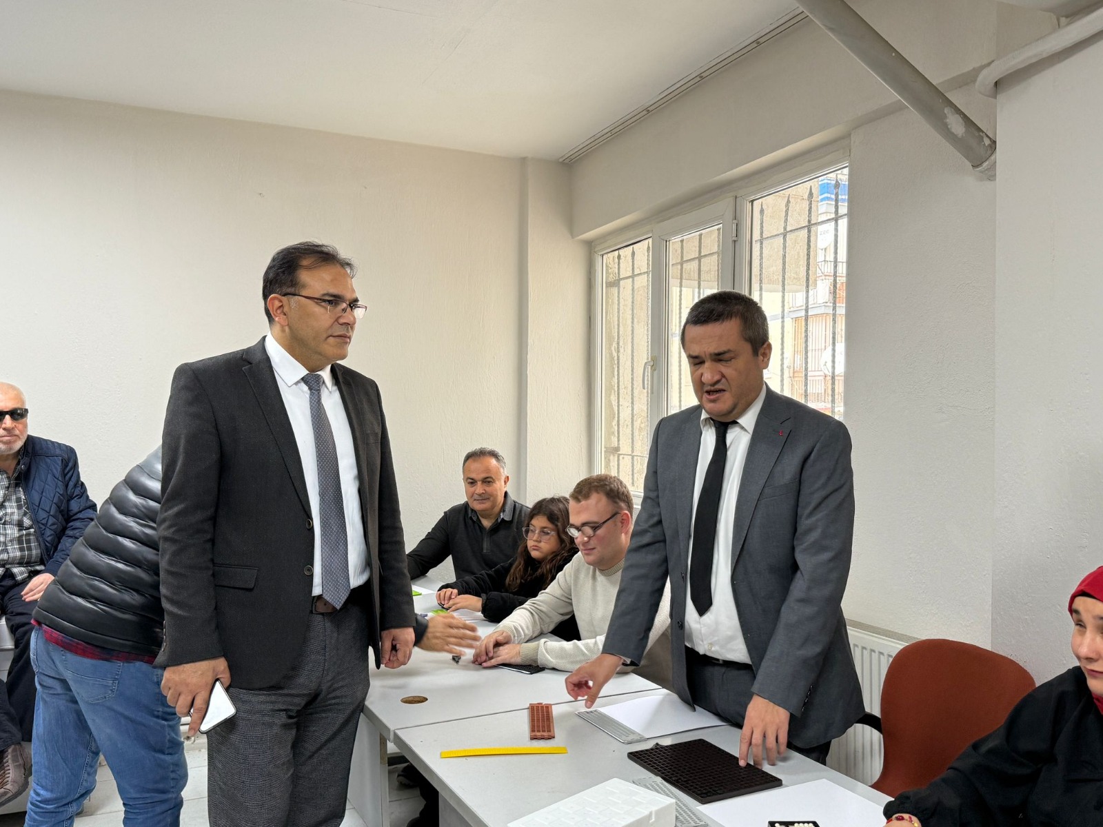 Manisa Altınokta Körler Derneği’nden anlamlı adım: Braille okuma yazma kursu başladı