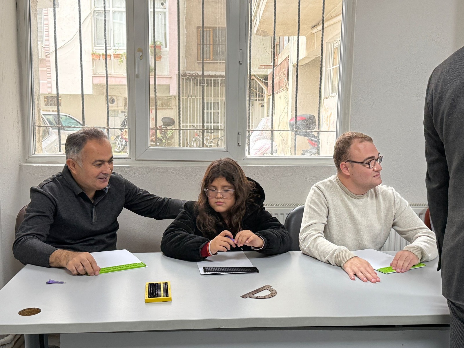 Manisa Altınokta Körler Derneği’nden anlamlı adım: Braille okuma yazma kursu başladı