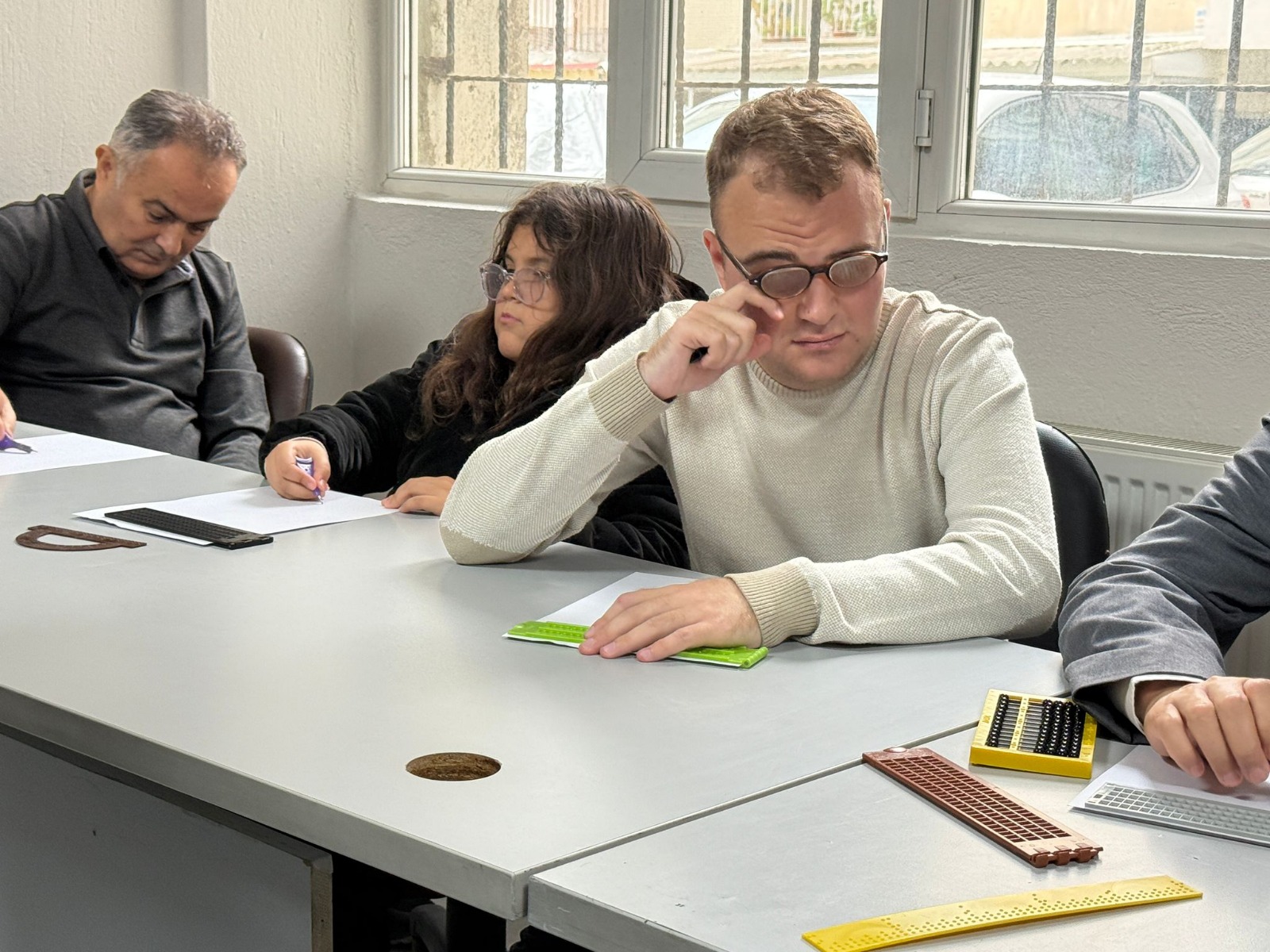 Manisa Altınokta Körler Derneği’nden anlamlı adım: Braille okuma yazma kursu başladı