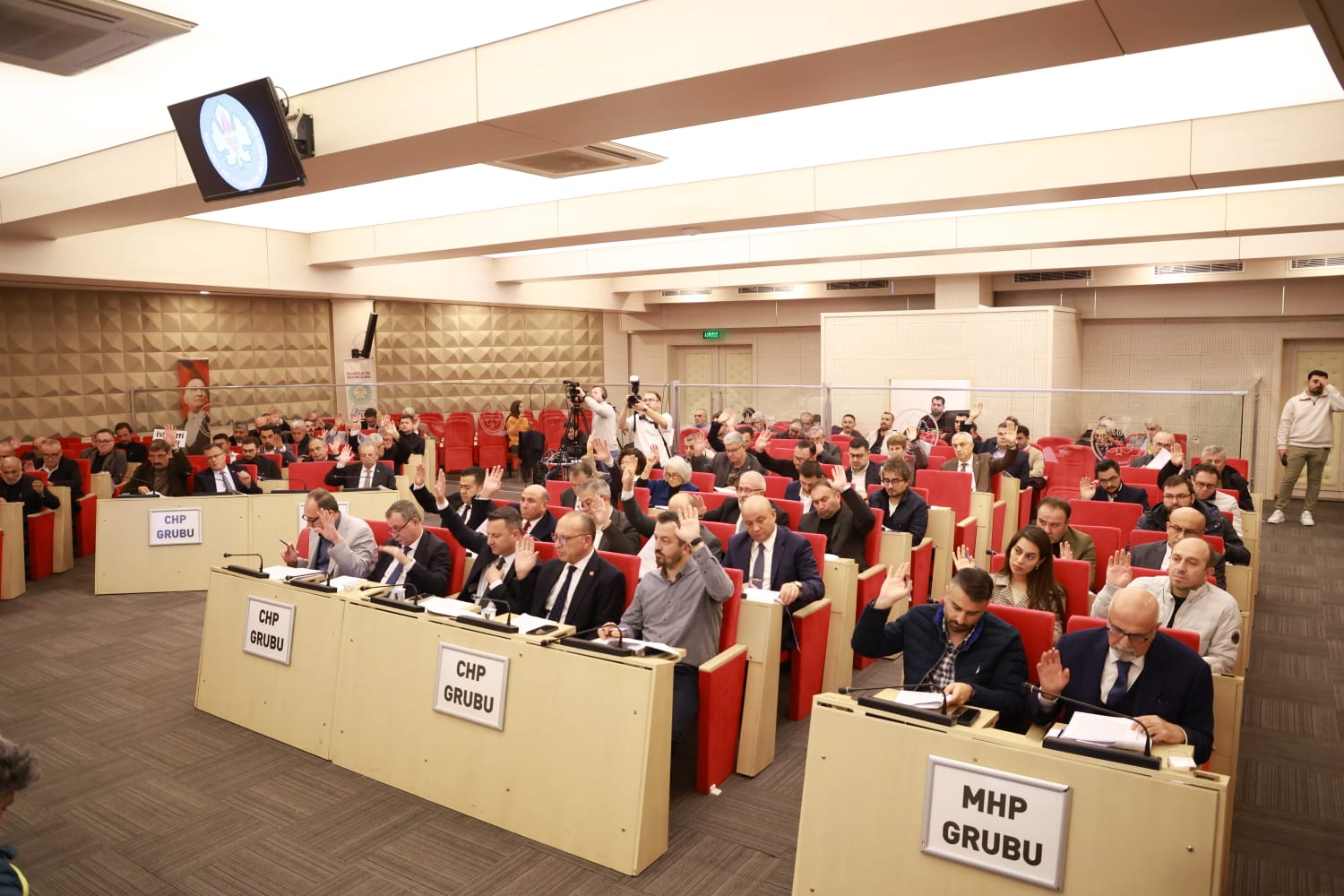 Manisa'da Aralık Ayı Belediye Meclisi Toplandı: Gündemde Başkan Durbay ve 2025 Yatırımları...