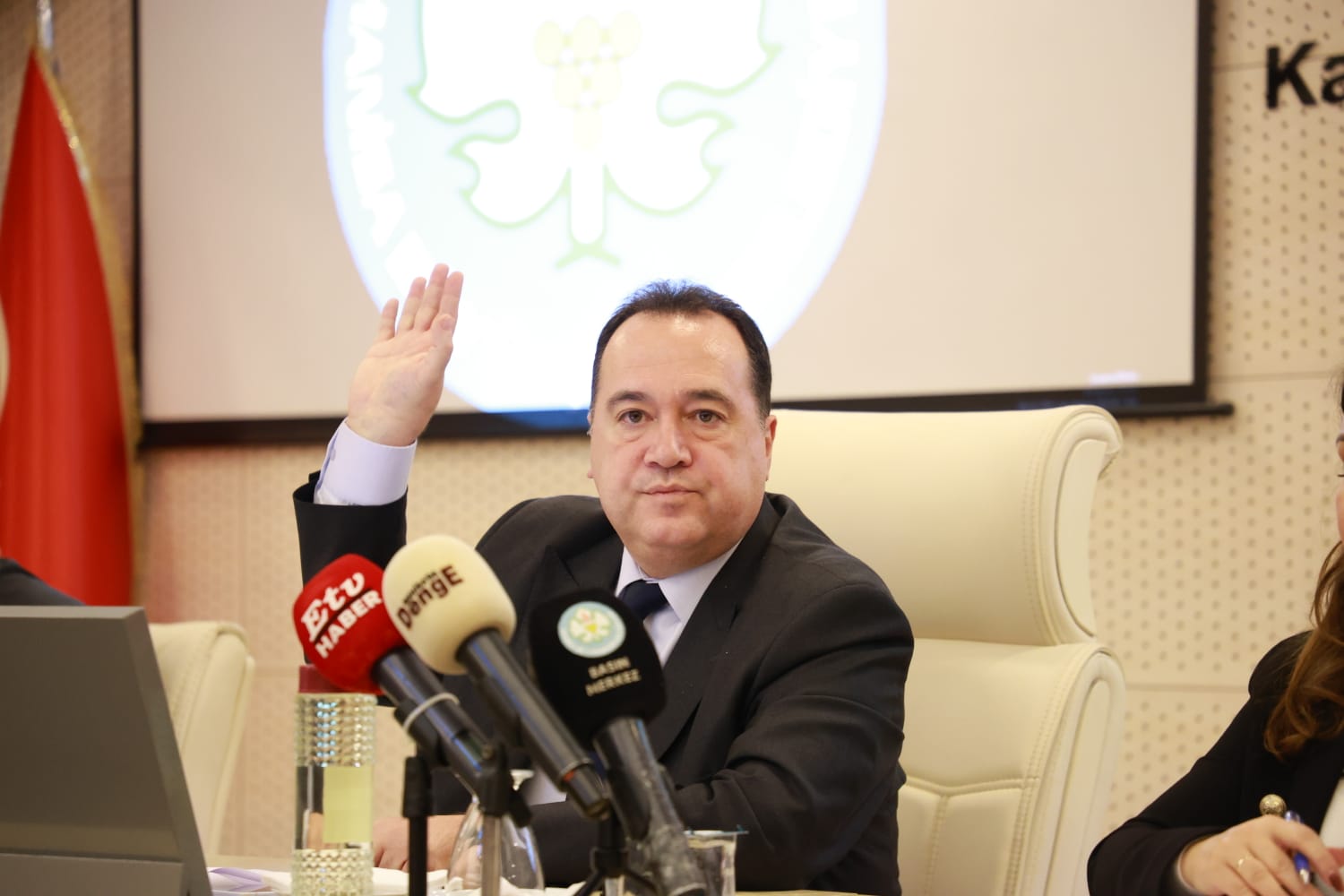 Manisa'da Aralık Ayı Belediye Meclisi Toplandı: Gündemde Başkan Durbay ve 2025 Yatırımları...