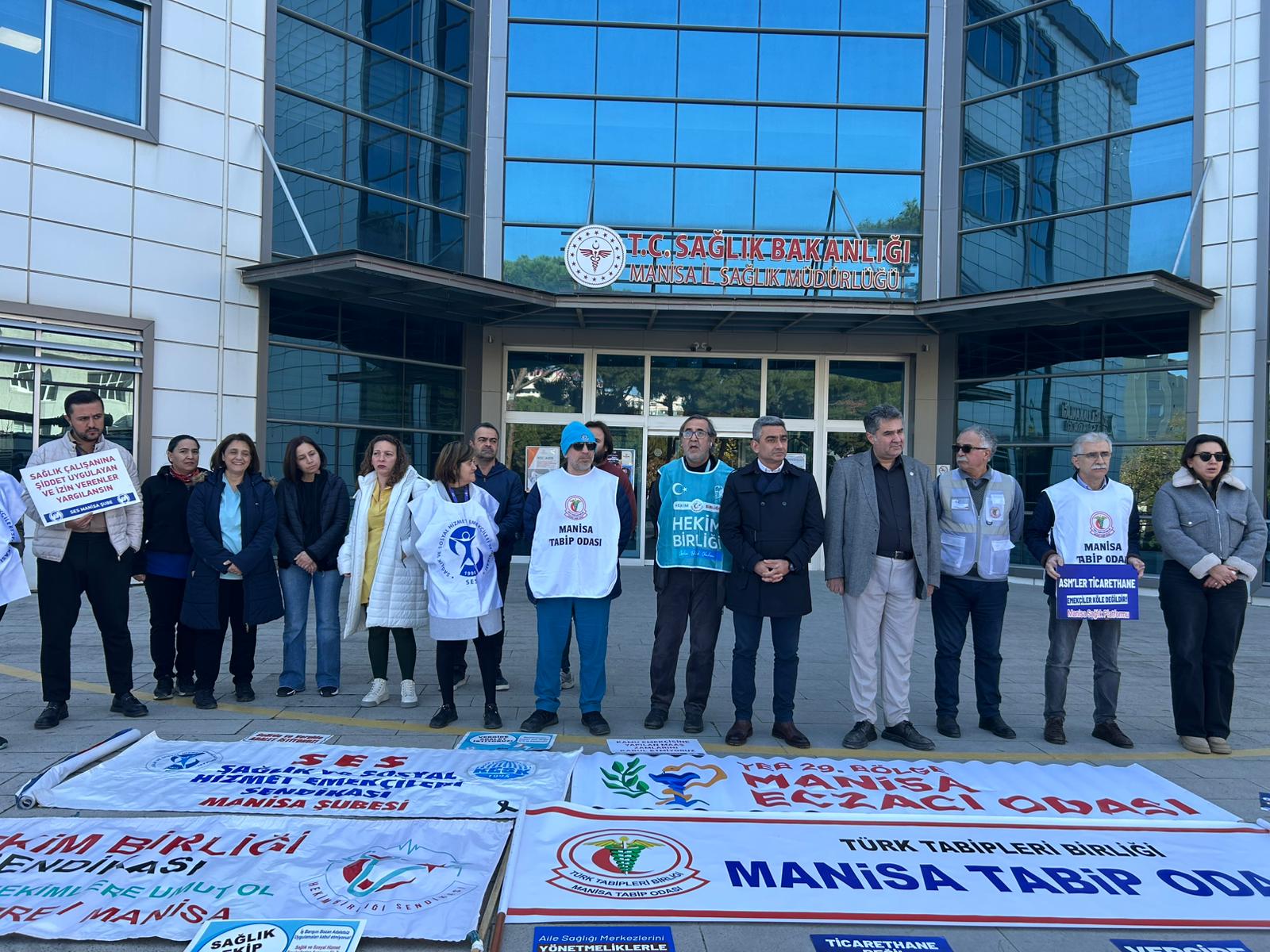 Aile Sağlığı Merkezi Çalışanlarından Sert Tepki: “Eziyet Yönetmeliği Geri Çekilsin”