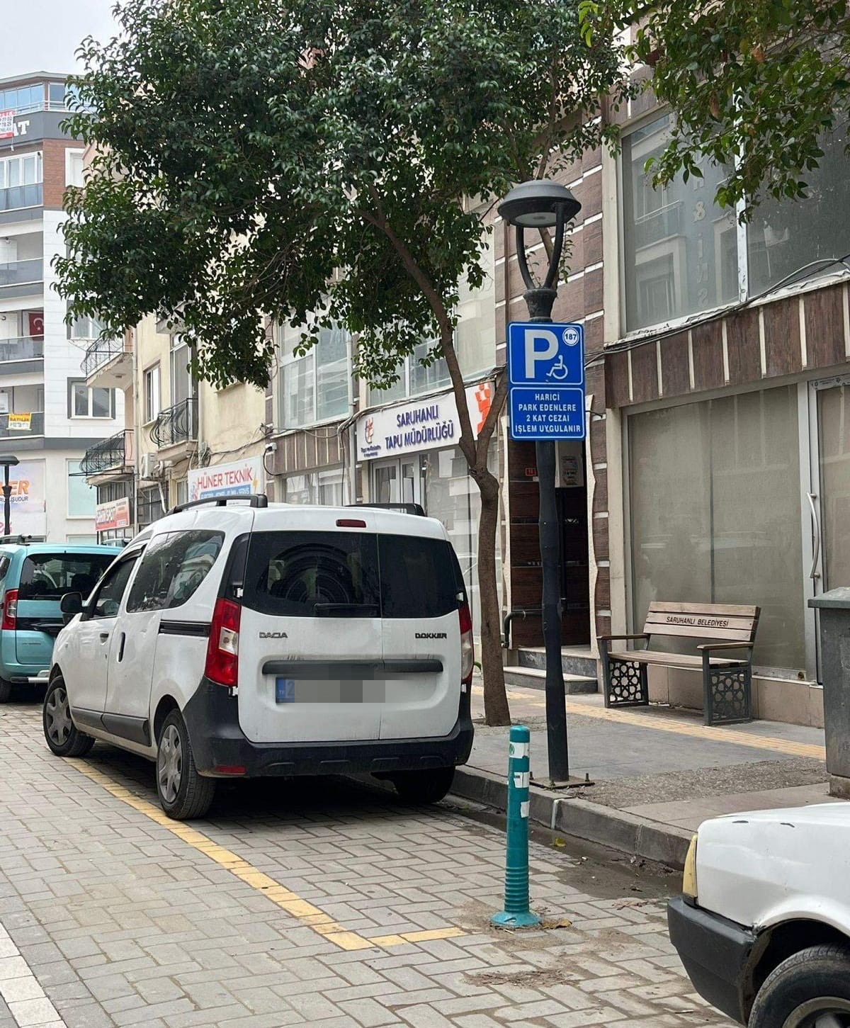 Manisa’da engelli park yerlerine sıkı denetim: 550 sürücüye ceza