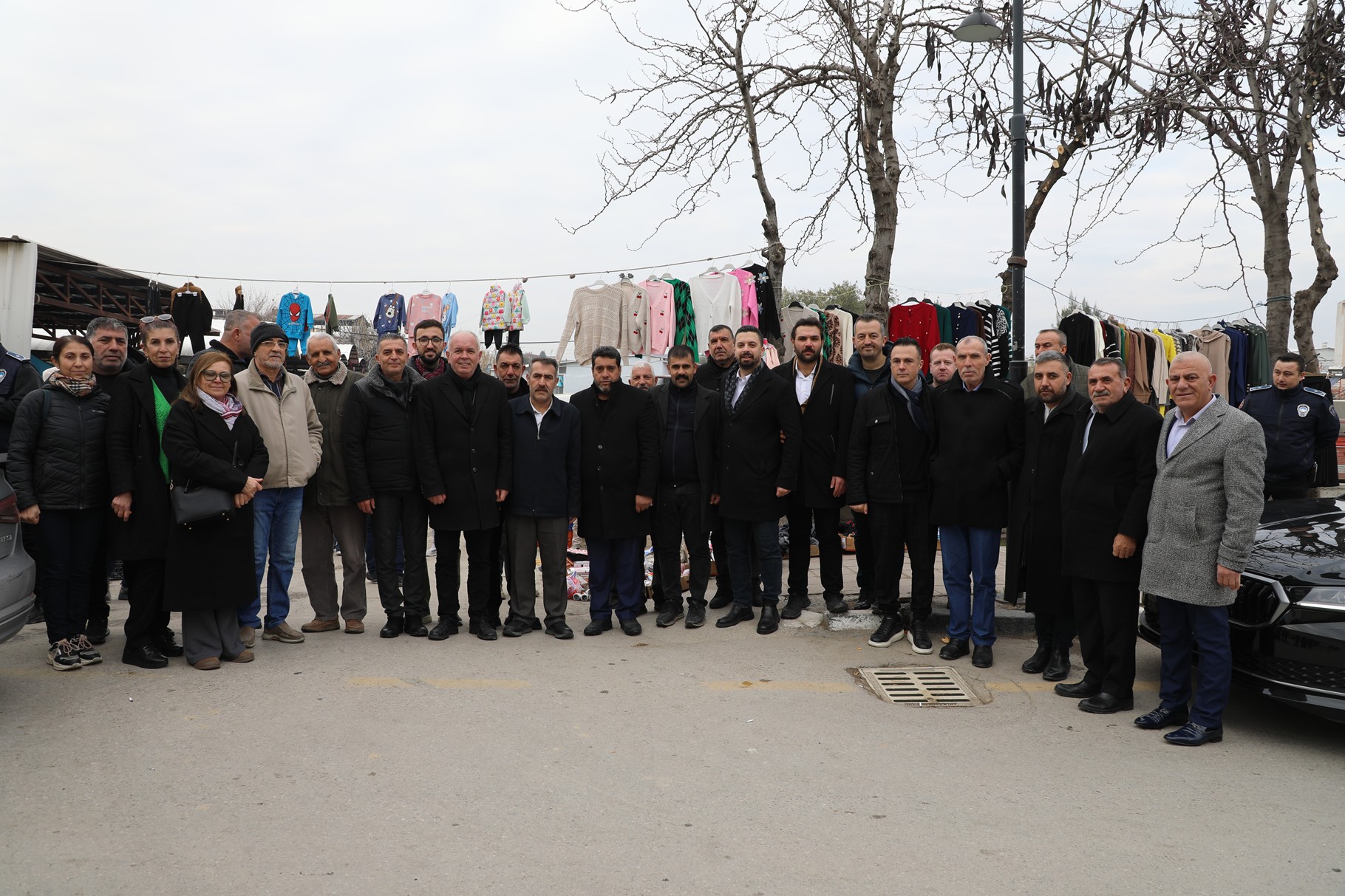 Şehzadeler Belediye Başkanı Hakan Şimşek’ten Pazar Günü Esnaf Mesaisi