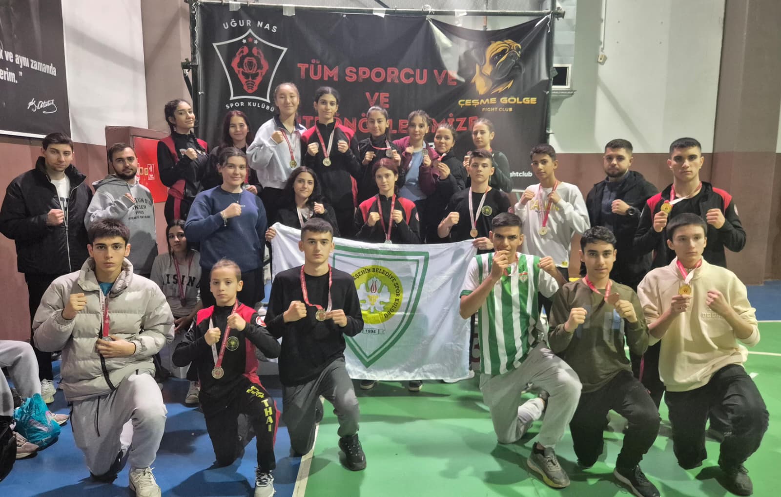 Manisa Muaythai takımı İzmir’de madalya fırtınası estirdi