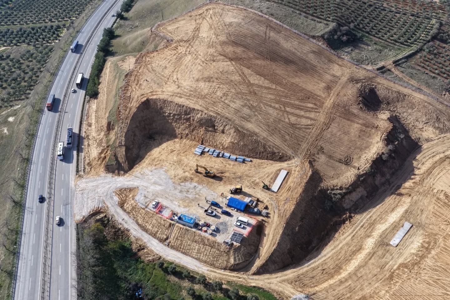 Manisa'da Dev Hamle: Güneş Enerjisi Santrali Projesi Hayata Geçiriliyor!