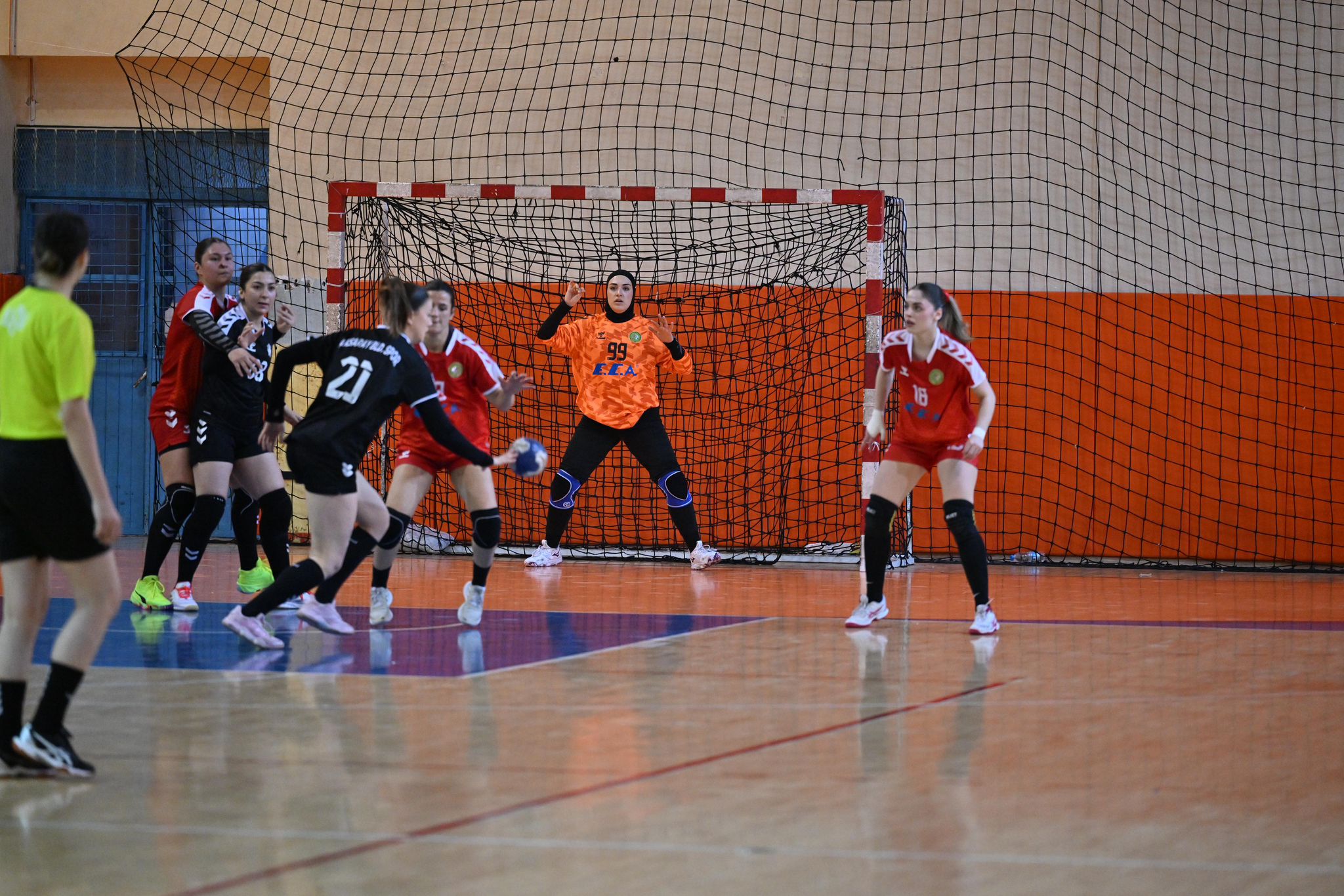 Manisa BBSK'da yenilmez seriye devam: Aksaray deplasmanında namağlup liderlik!