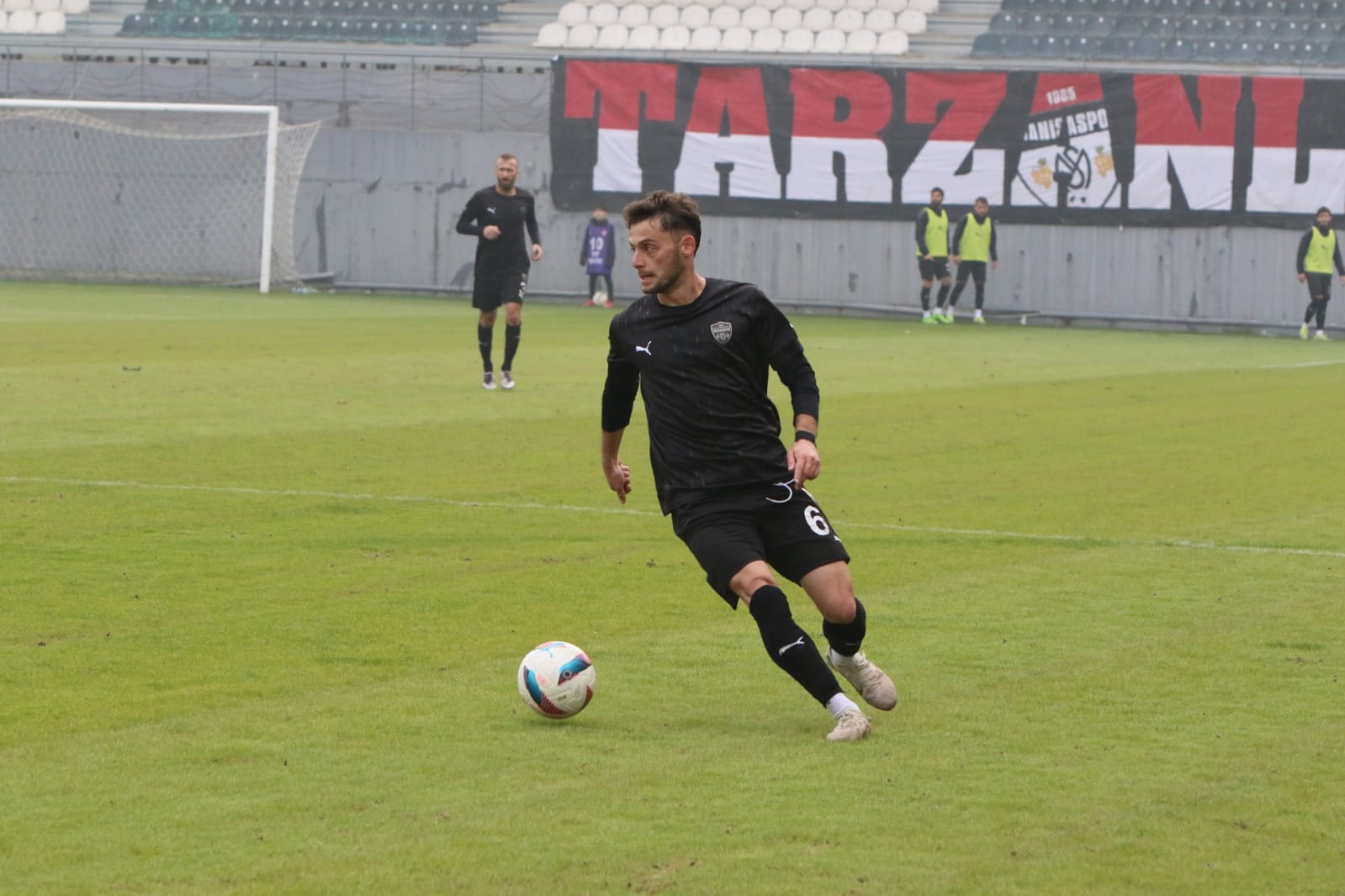 Manisaspor 3 puanın sahibi: İzmirspor'u 1-0 mağlup etti!