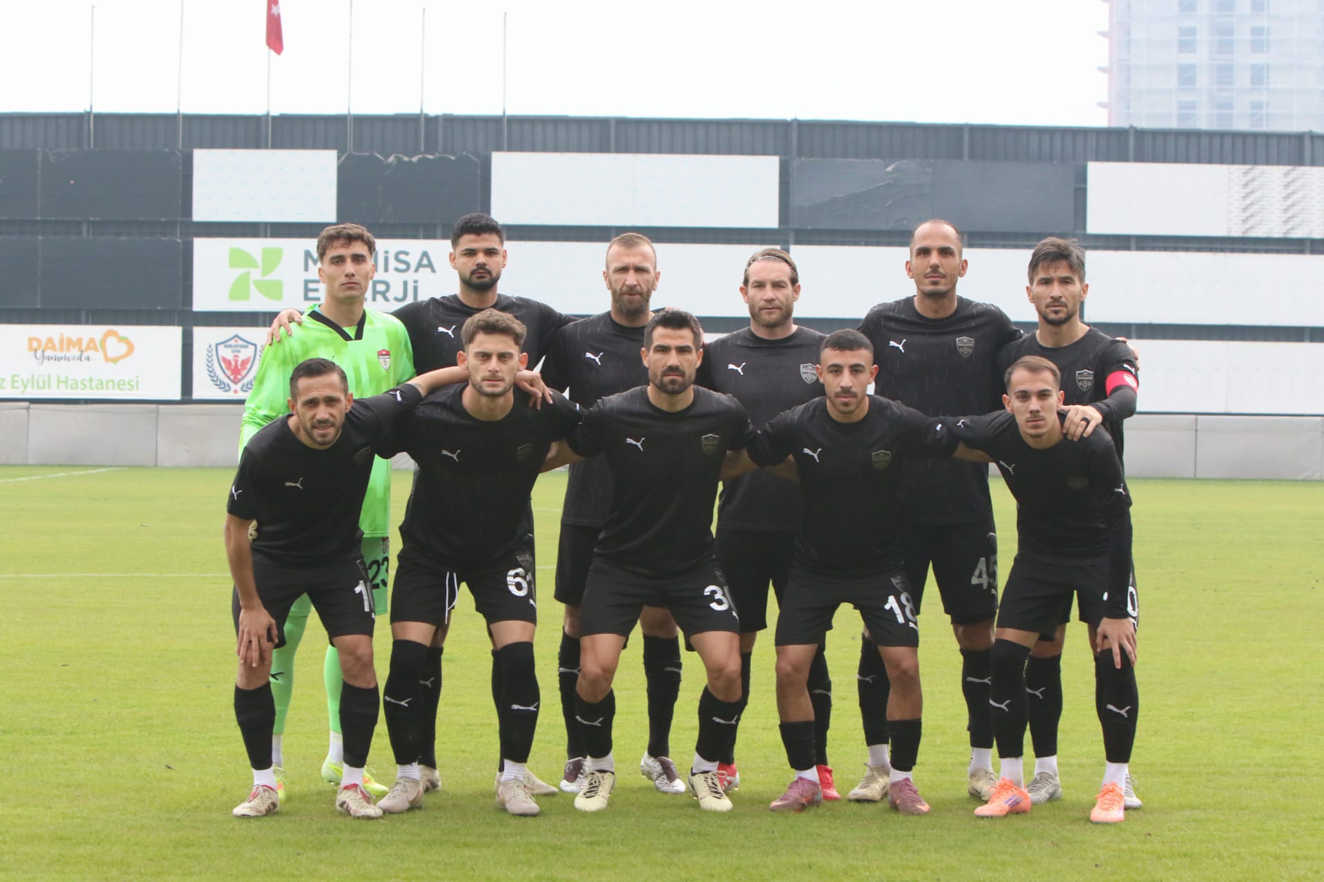 Manisaspor 3 puanın sahibi: İzmirspor'u 1-0 mağlup etti!