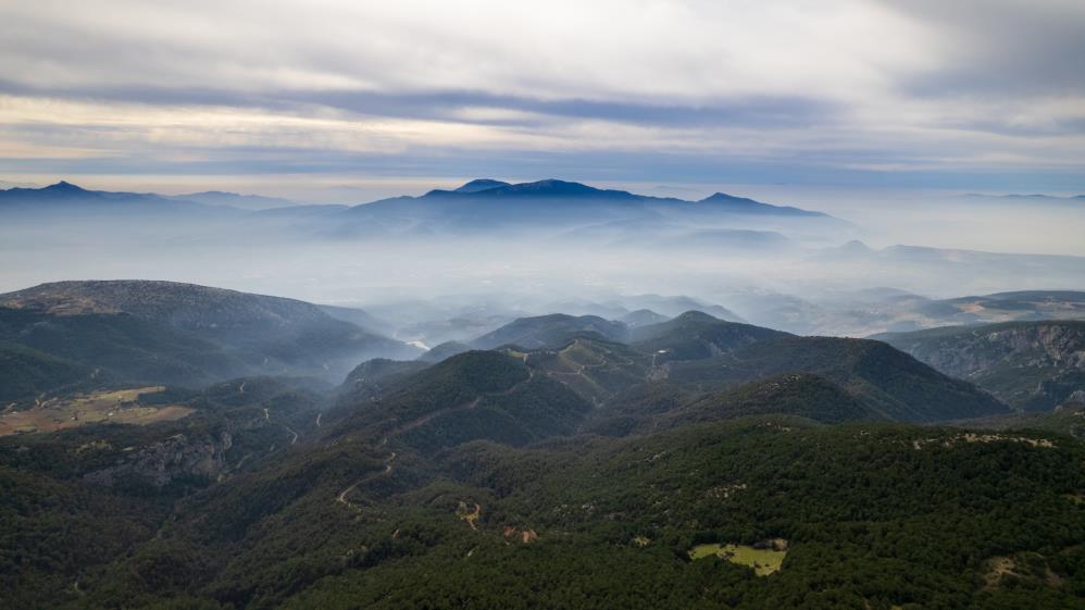 Manisa'da Kar Hasreti Çiftçiyi Vurdu: Barajlar Kritik Seviyede!