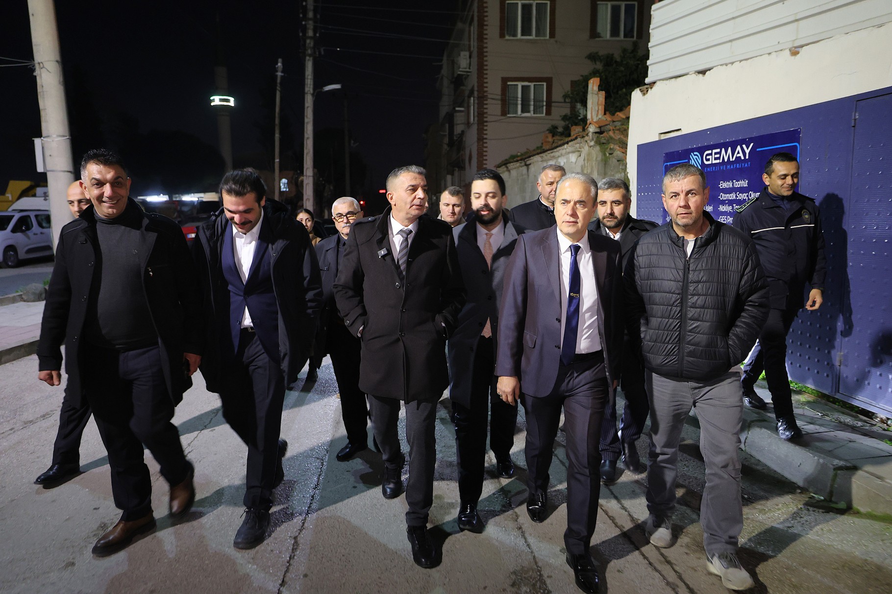 Başkan Hakan Şimşek Kuşlubahçe Esnafını Yerinde Dinledi