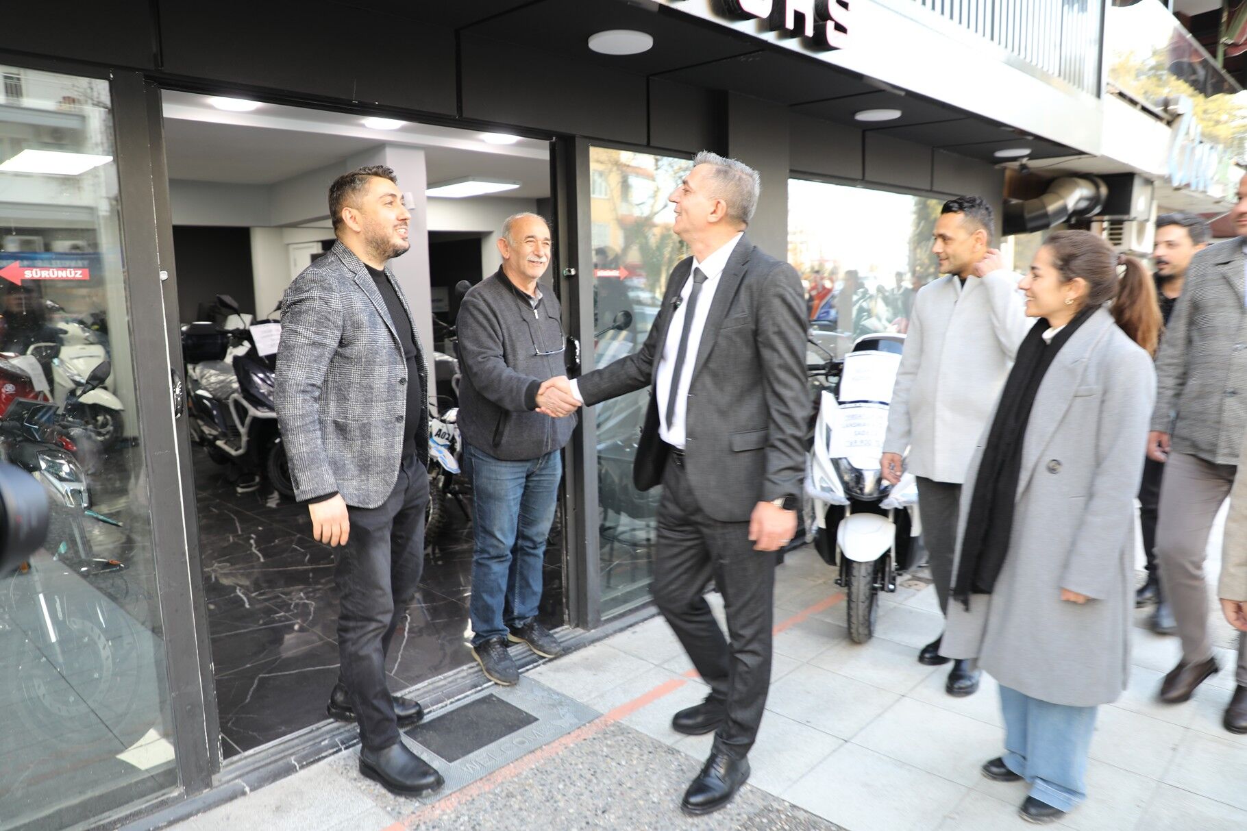 Başkan Şimşek Yarhasanlar’da Esnafla Buluştu