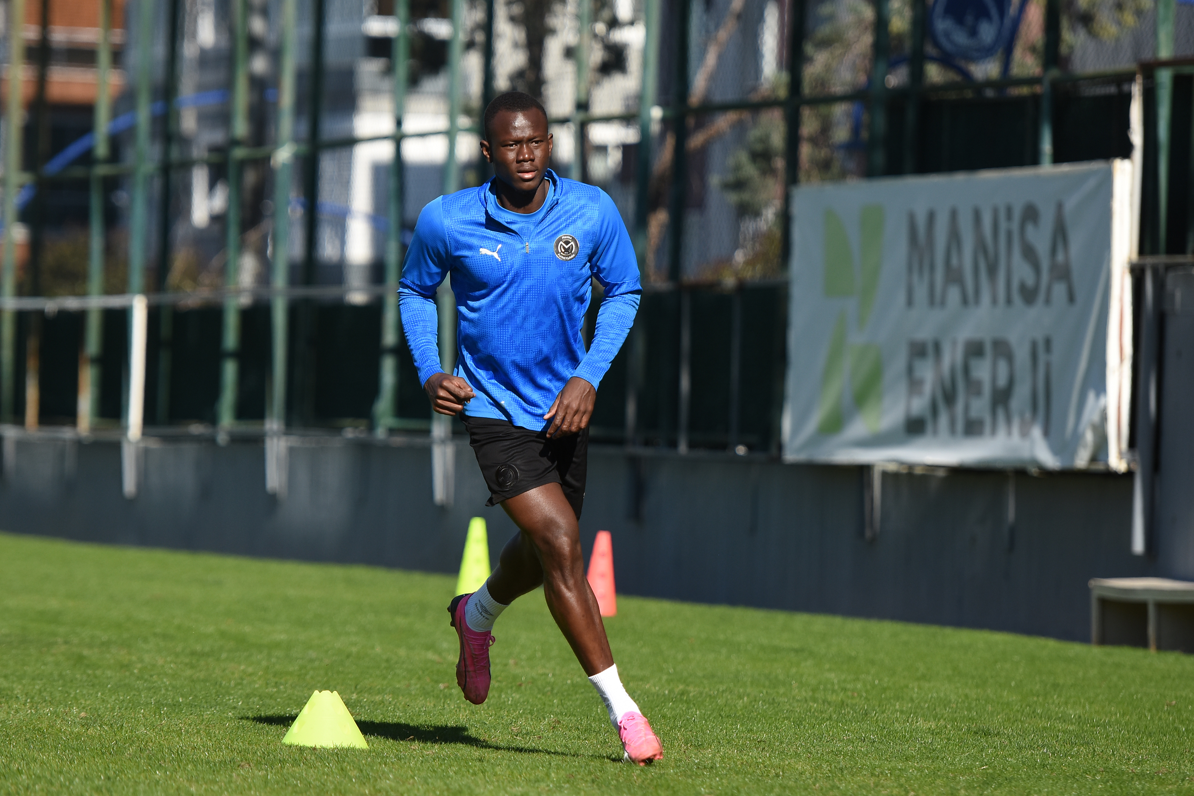 Manisa FK'dan günü yenileme antrenmanı