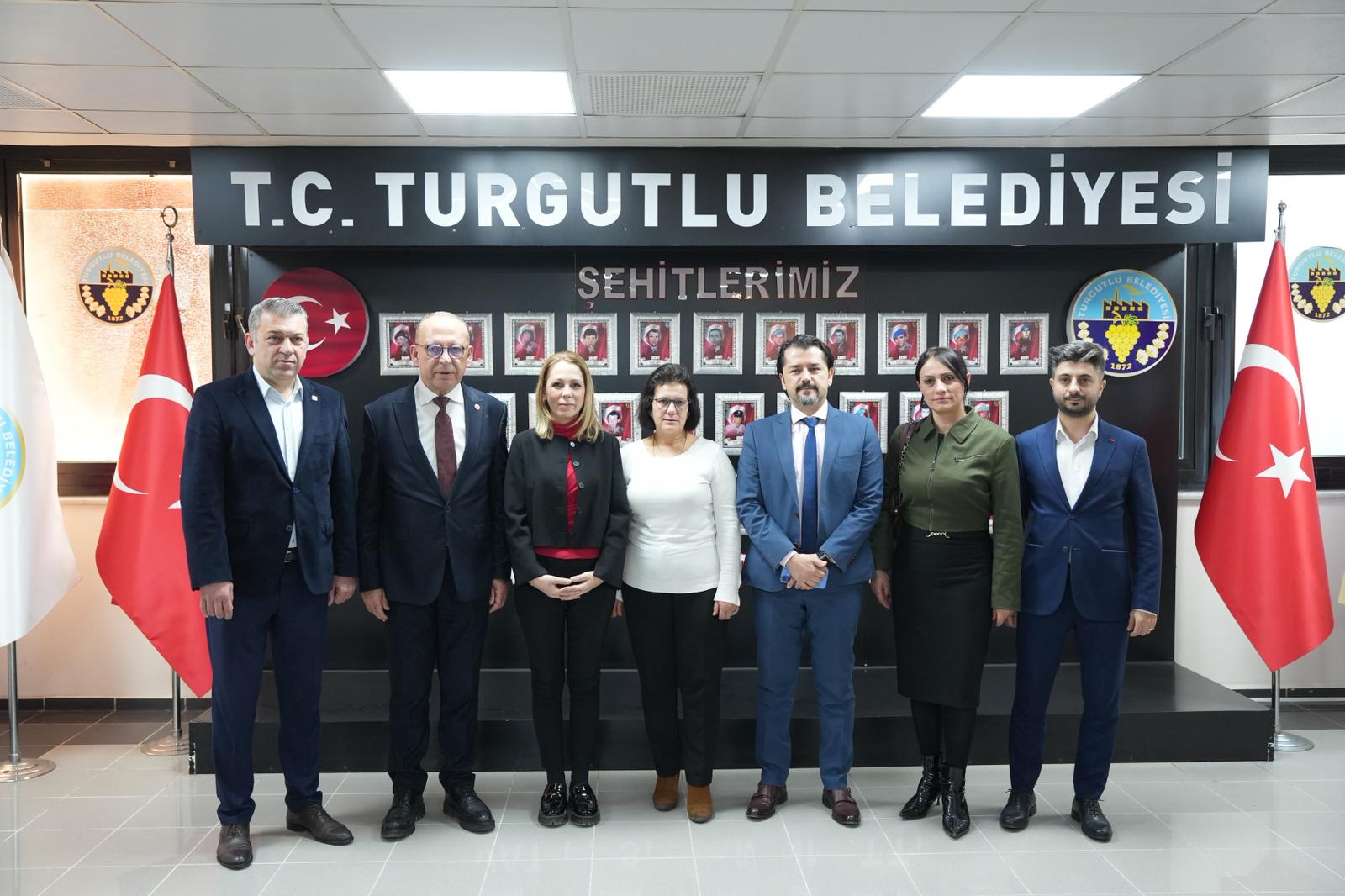 Başkan Akın'dan Ferdi Zeyrek Vakfı'na Büyük Destek