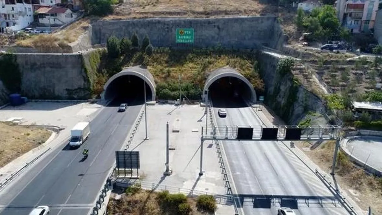 Bakan Uraloğlu'ndan Manisa açıklaması: "Manisa'ya 2025'te neler yaptık?"