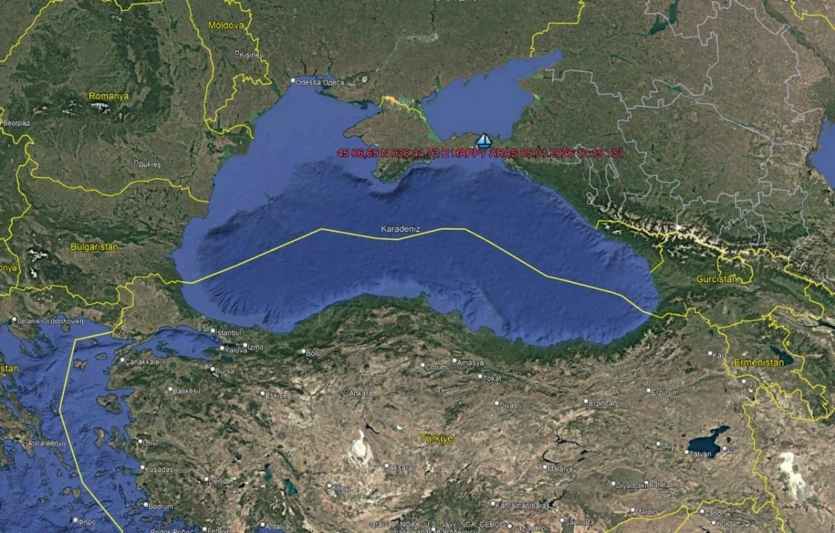 Türk gemisi Kerç Boğazı'nda karaya oturdu