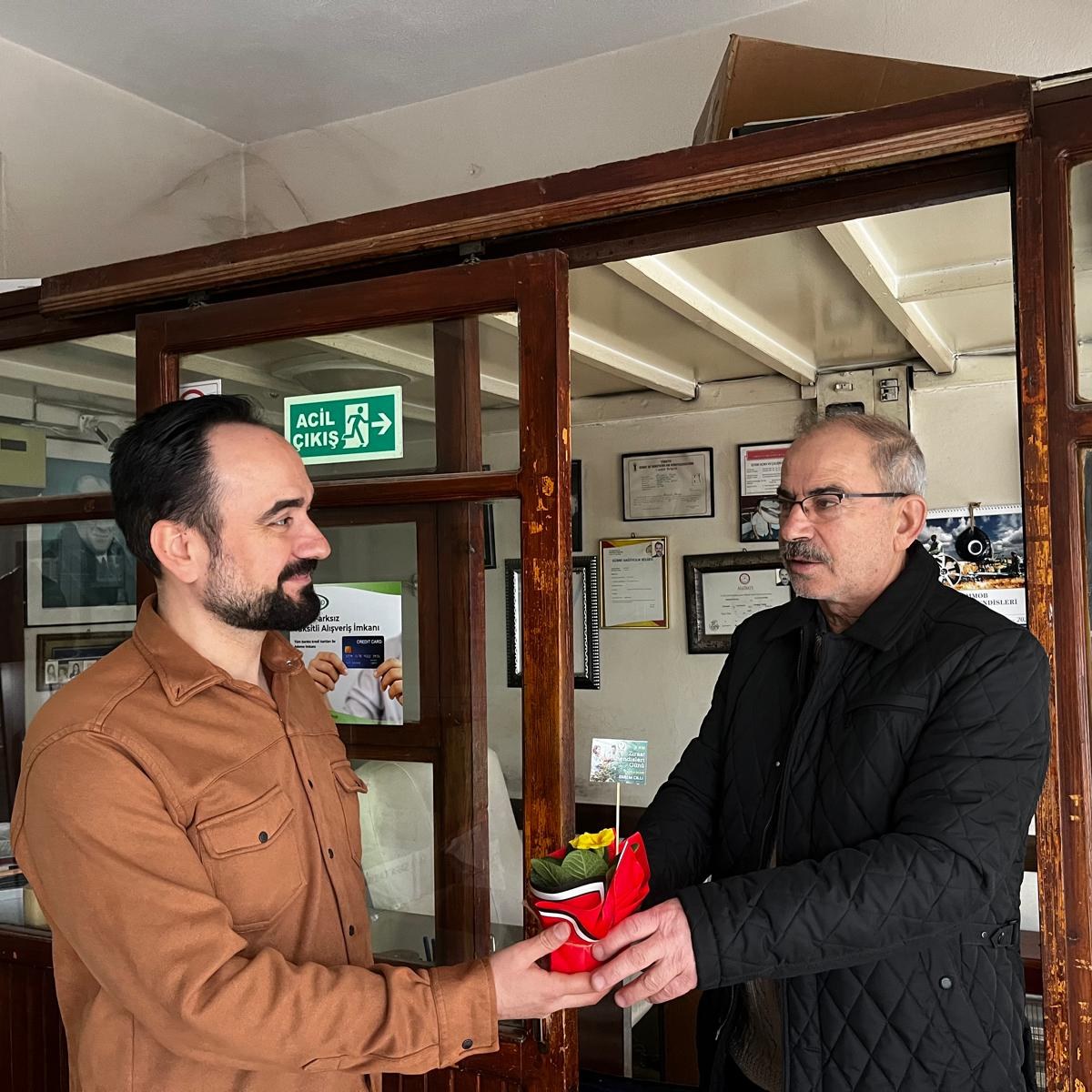 Başkan Cıllı'dan Ziraat Mühendislerine Anlamlı Hediye