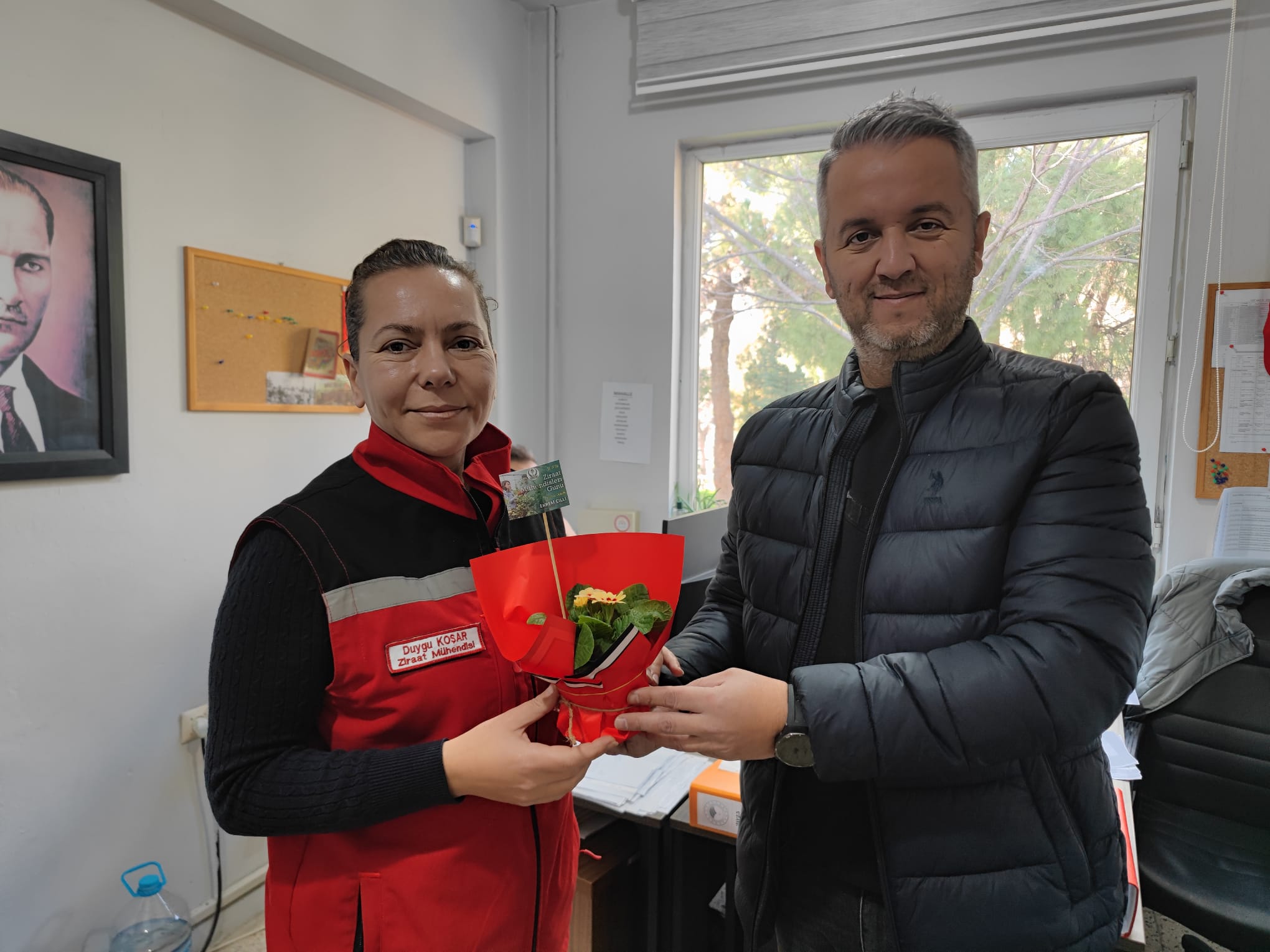 Başkan Cıllı'dan Ziraat Mühendislerine Anlamlı Hediye