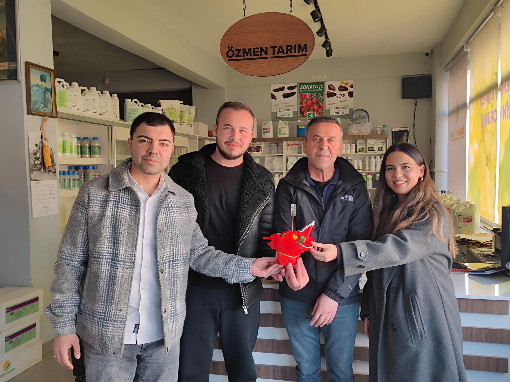 Başkan Cıllı'dan Ziraat Mühendislerine Anlamlı Hediye