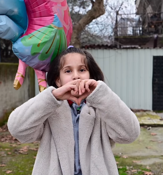 Besim Dutlulu Ferdi Zeyrek'in Sözünü Tuttu: Elif’in Bisiklet Hayali Gerçeğe Dönüştü